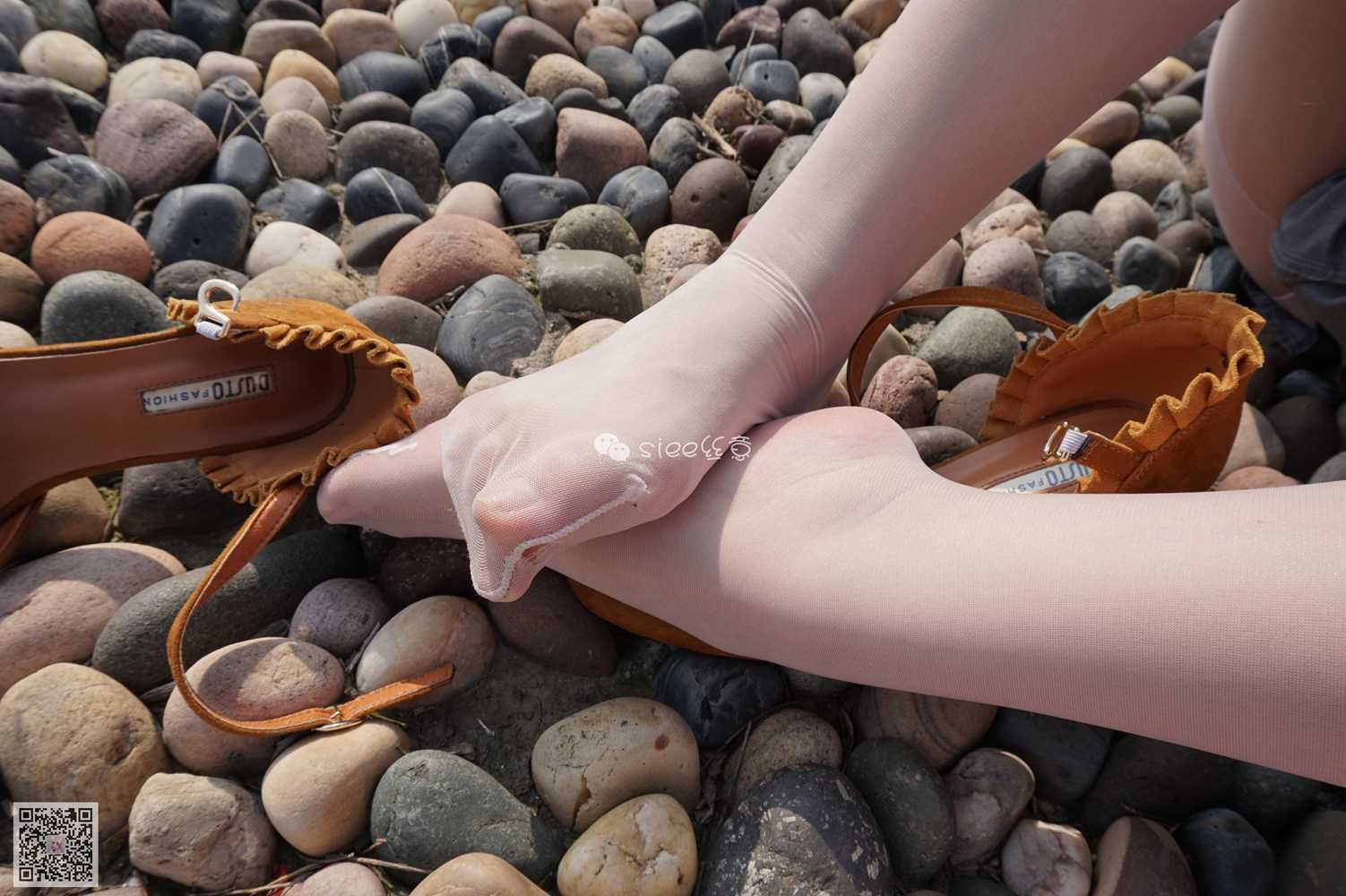 图片[56]-[SIEE丝意] No.004 鱼鱼&茹茹 湖边玩丝 在线浏览 – 速更版-美库