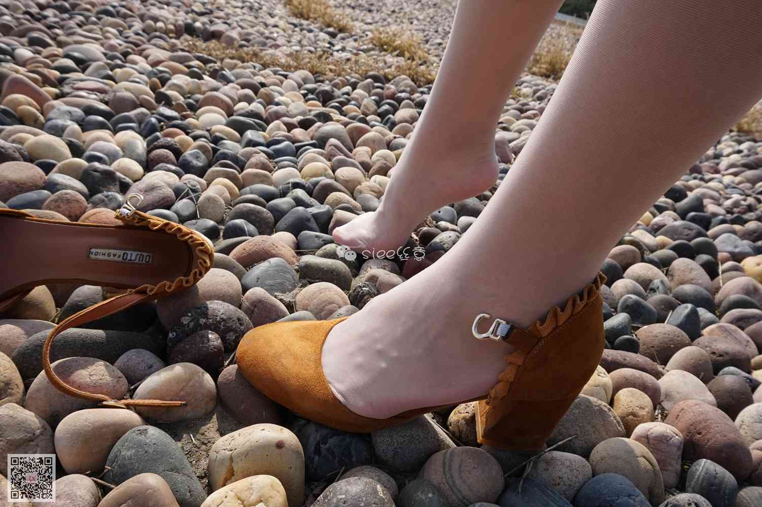 图片[81]-[SIEE丝意] No.004 鱼鱼&茹茹 湖边玩丝 在线浏览 – 速更版-美库