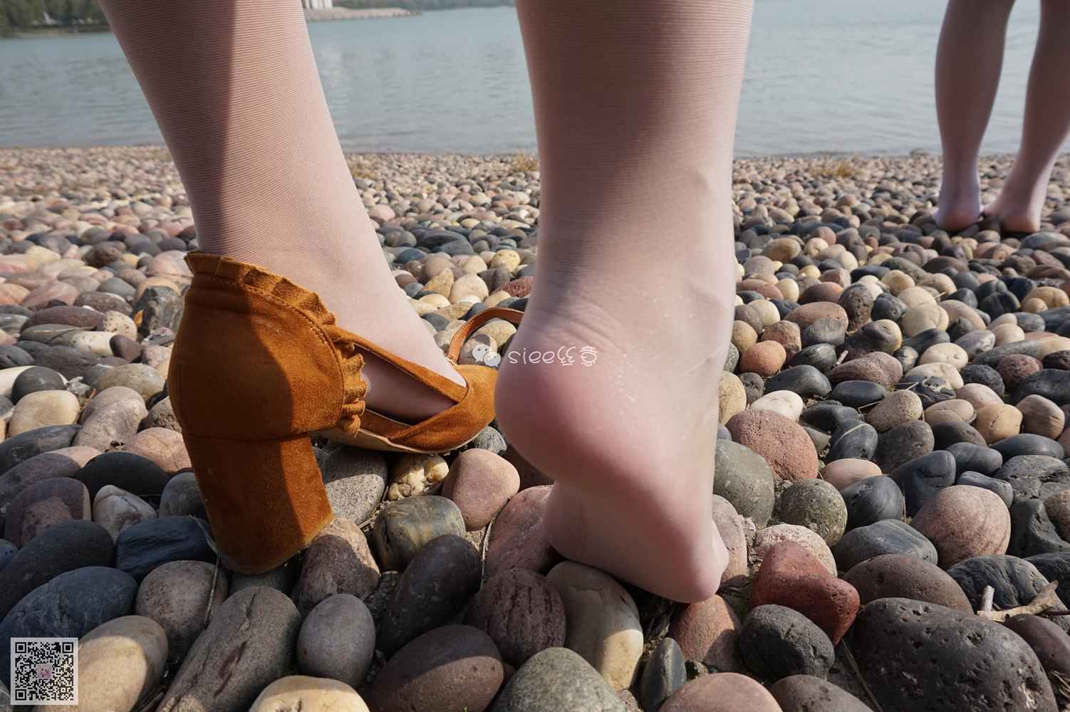 图片[82]-[SIEE丝意] No.004 鱼鱼&茹茹 湖边玩丝 在线浏览 – 速更版-美库