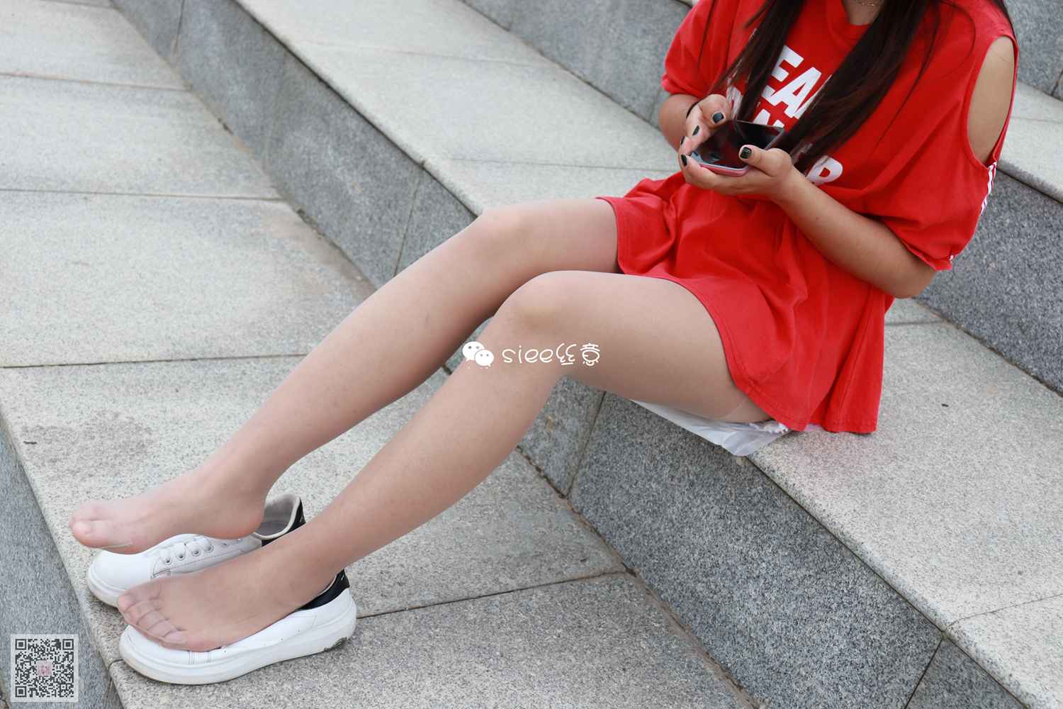 图片[3]-[SIEE丝意] No.163 梦梦~红衣女孩 运动鞋 在线浏览 – 速更版-美库