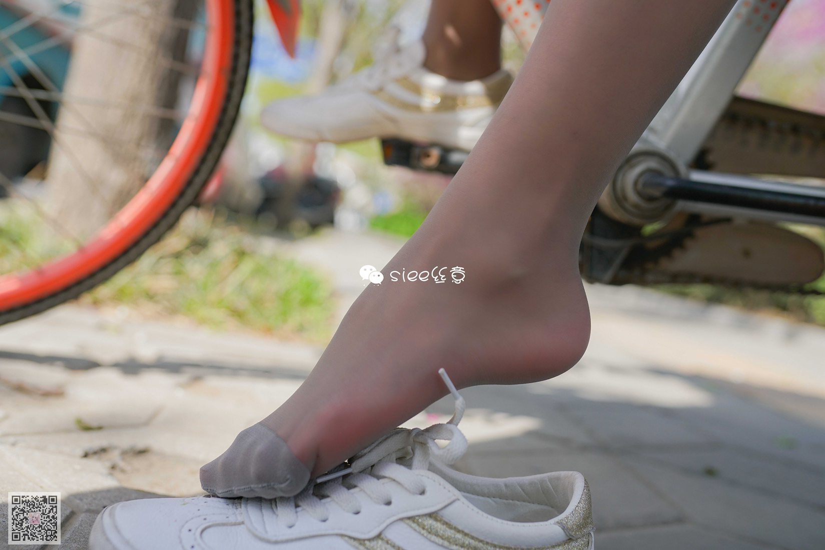 图片[14]-[SIEE丝意] No.273 薇薇学姐 单车上的丝袜 在线浏览 – 速更版-美库