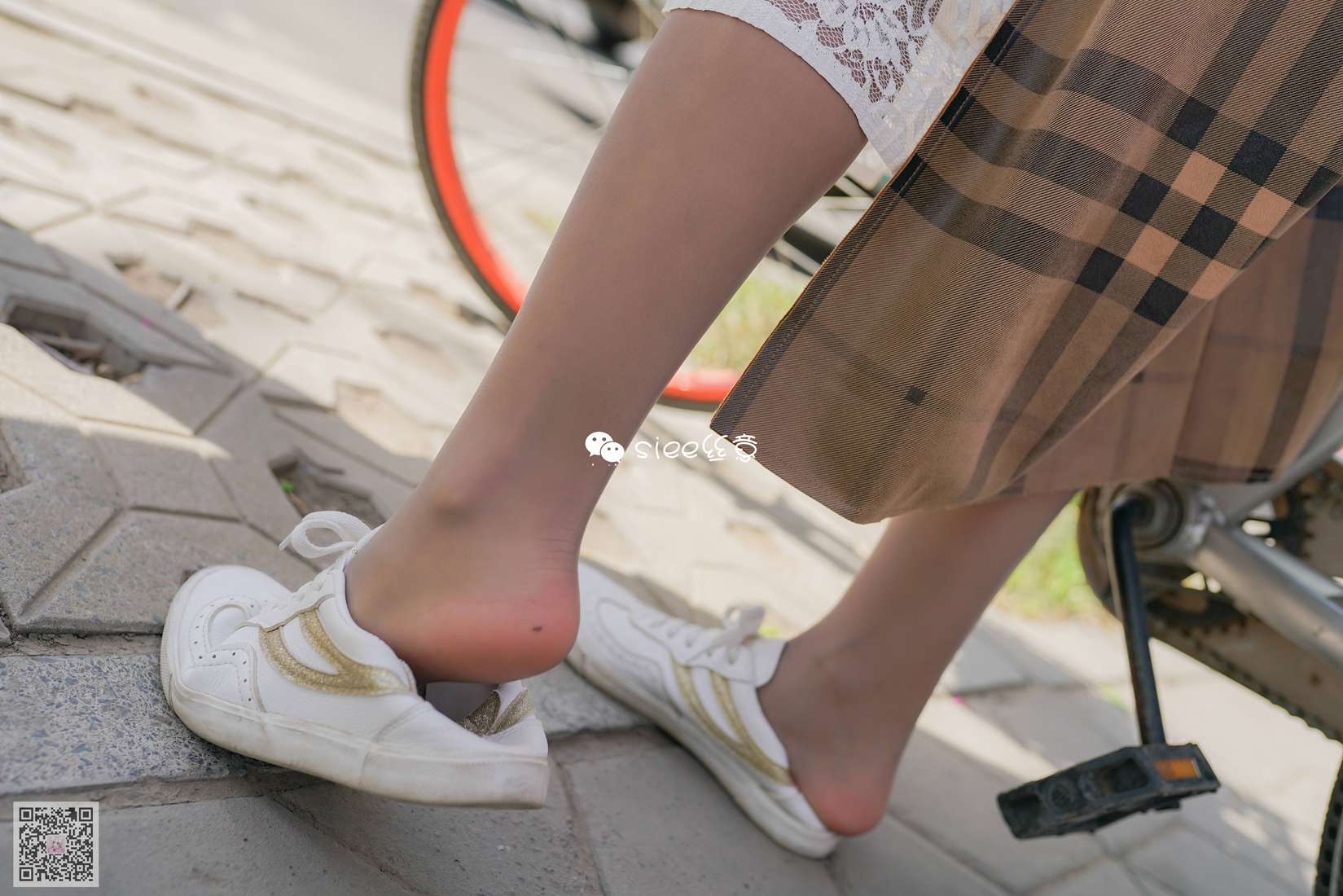 图片[28]-[SIEE丝意] No.273 薇薇学姐 单车上的丝袜 在线浏览 – 速更版-美库