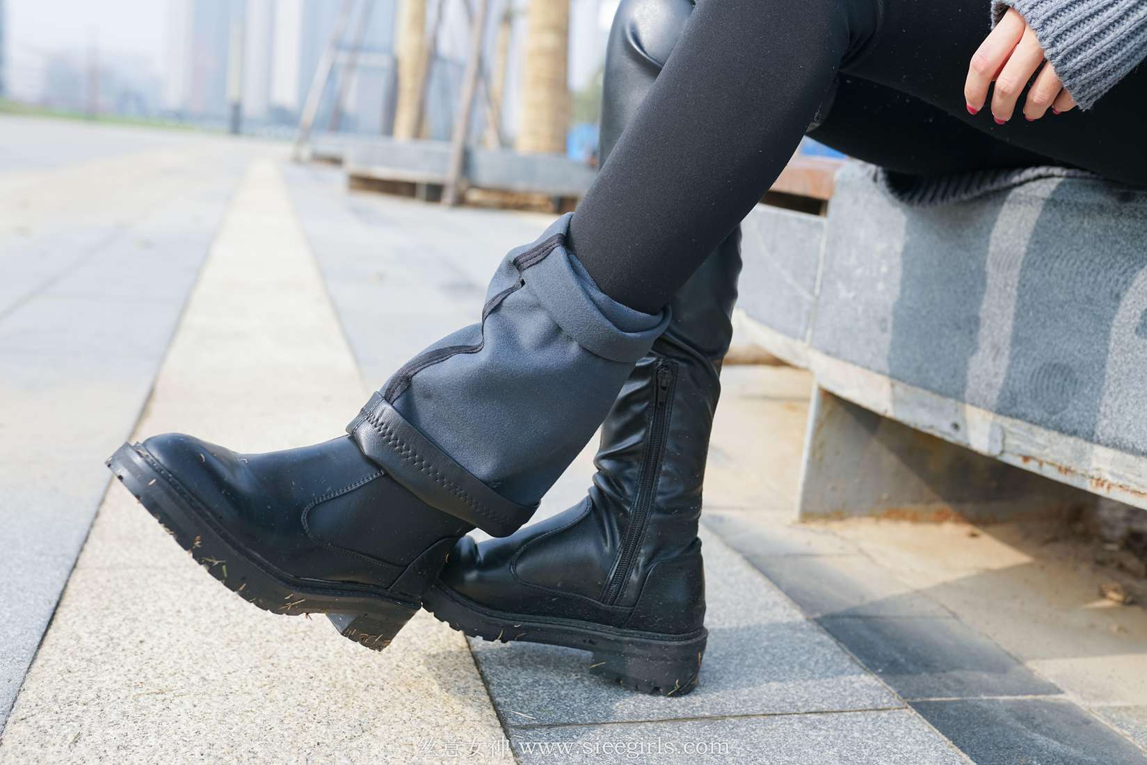 图片[21]-[SIEE丝意] No.373 芊芊 秋意未尽，冬又望想 在线浏览 – 速更版-美库