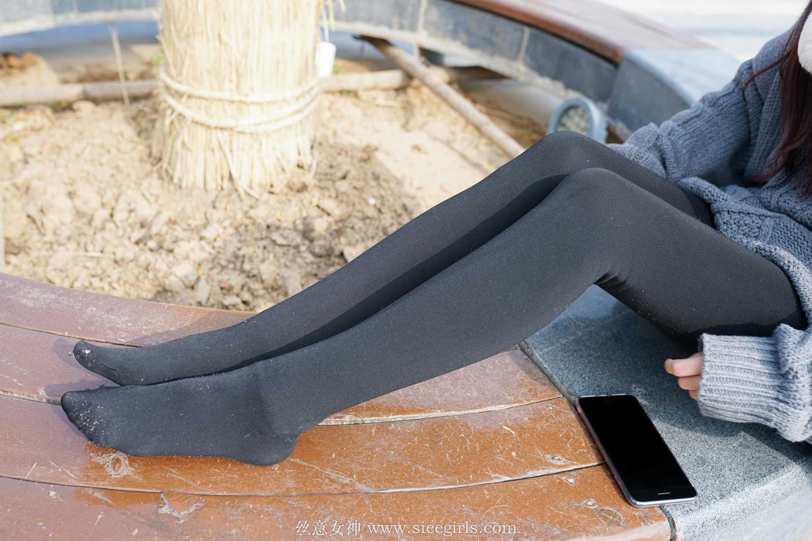 图片[26]-[SIEE丝意] No.373 芊芊 秋意未尽，冬又望想 在线浏览 – 速更版-美库