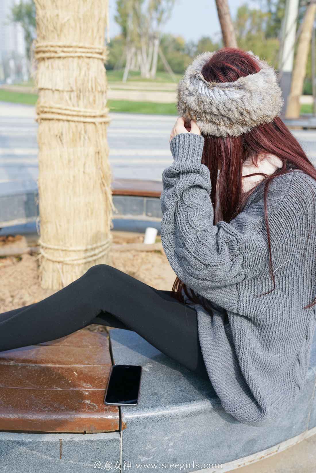 图片[33]-[SIEE丝意] No.373 芊芊 秋意未尽，冬又望想 在线浏览 – 速更版-美库