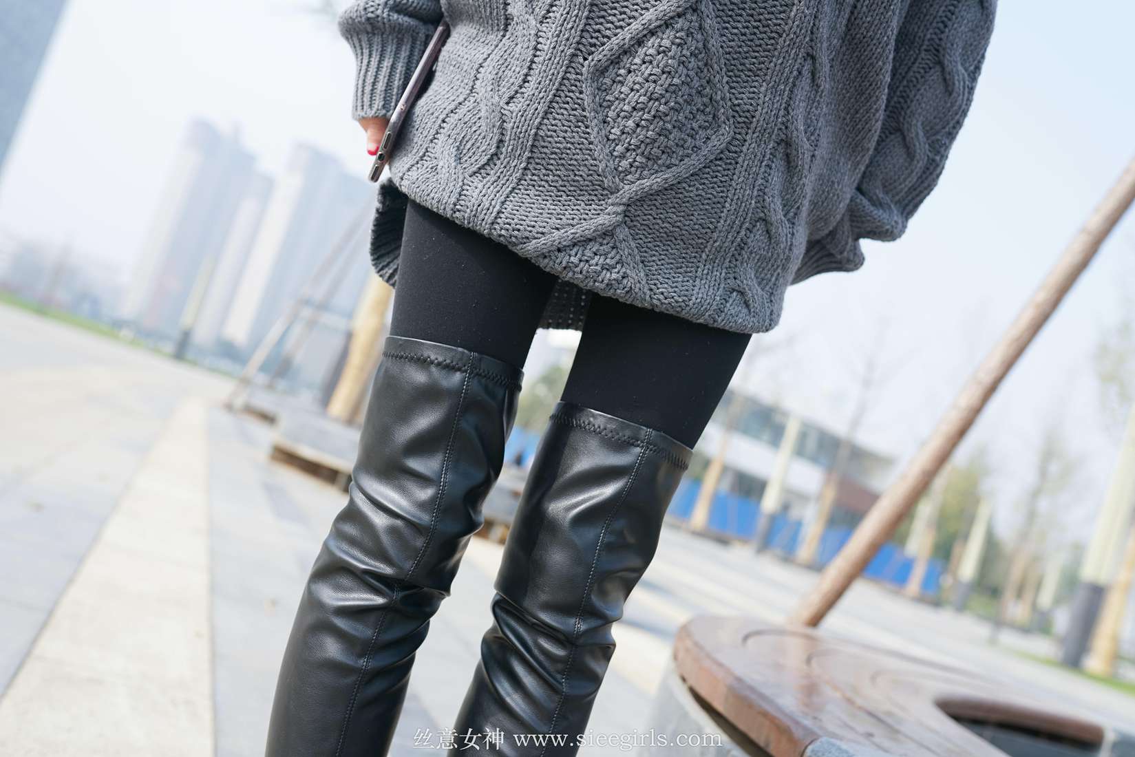 图片[53]-[SIEE丝意] No.373 芊芊 秋意未尽，冬又望想 在线浏览 – 速更版-美库