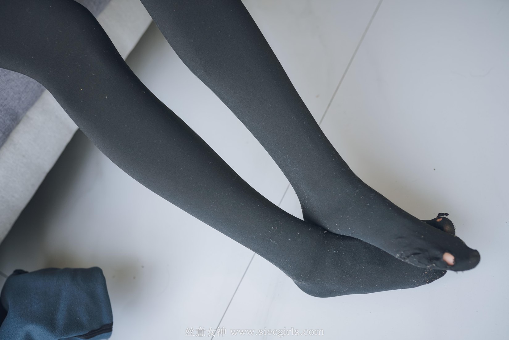 图片[40]-[SIEE丝意] No.378 芊芊 秋意未尽，冬又望望（下） 在线浏览 – 速更版-美库