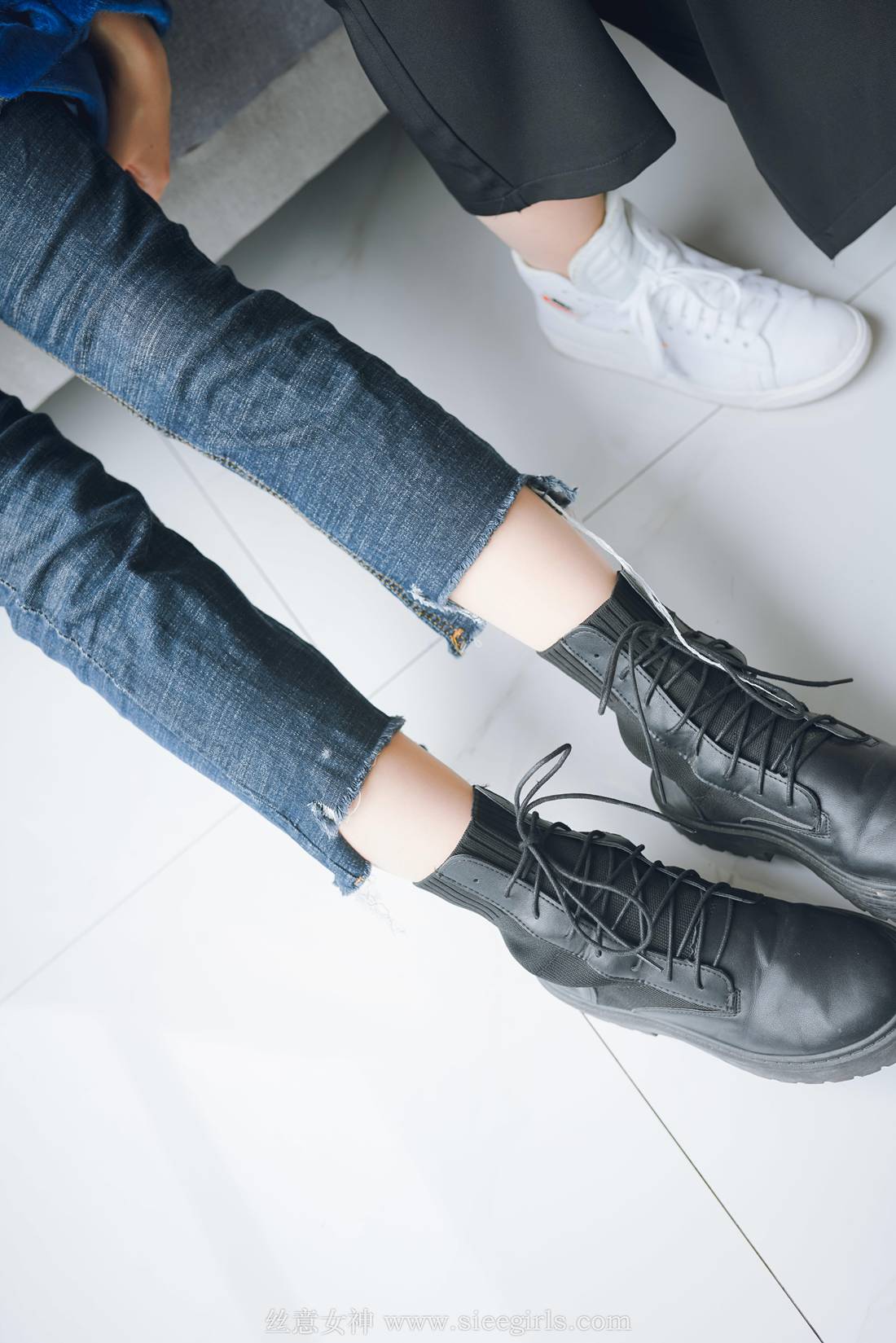 图片[20]-[SIEE丝意] No.381 含含&圆圆 镜中姐妹（下） 在线浏览 – 速更版-美库