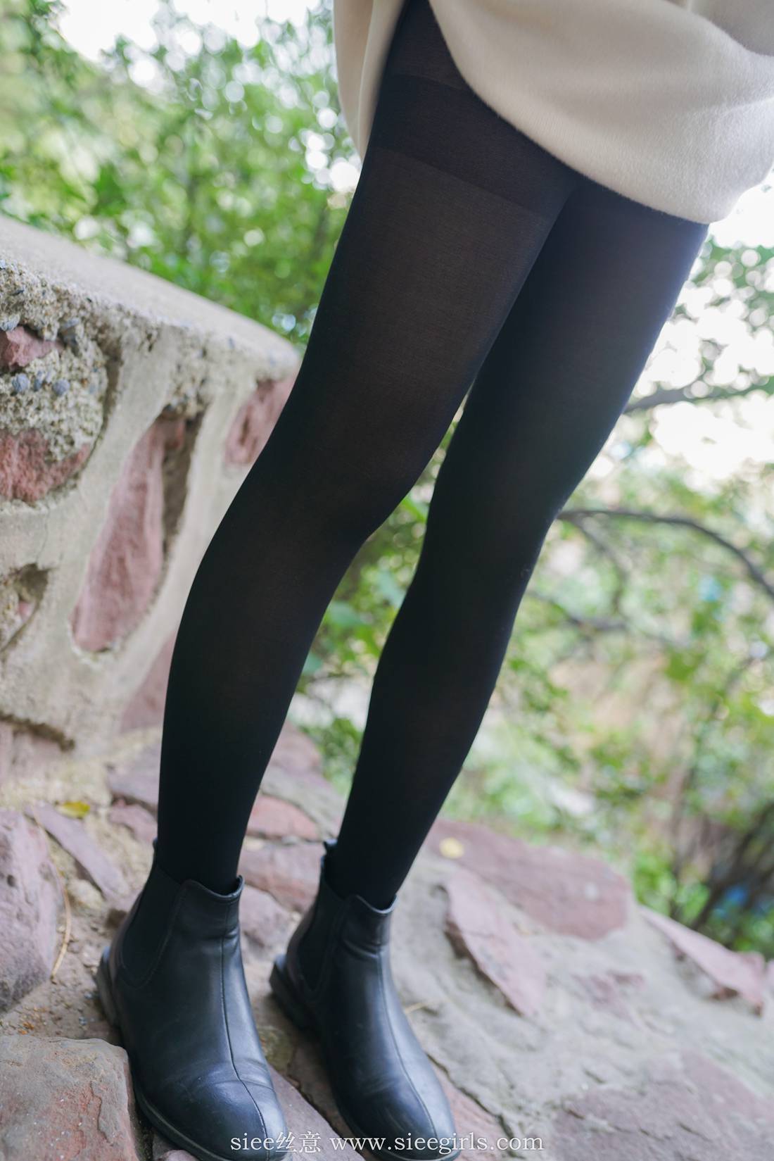 图片[24]-[SIEE丝意] No.400 芊芊～点点秋叶潇潇风 在线浏览 – 速更版-美库