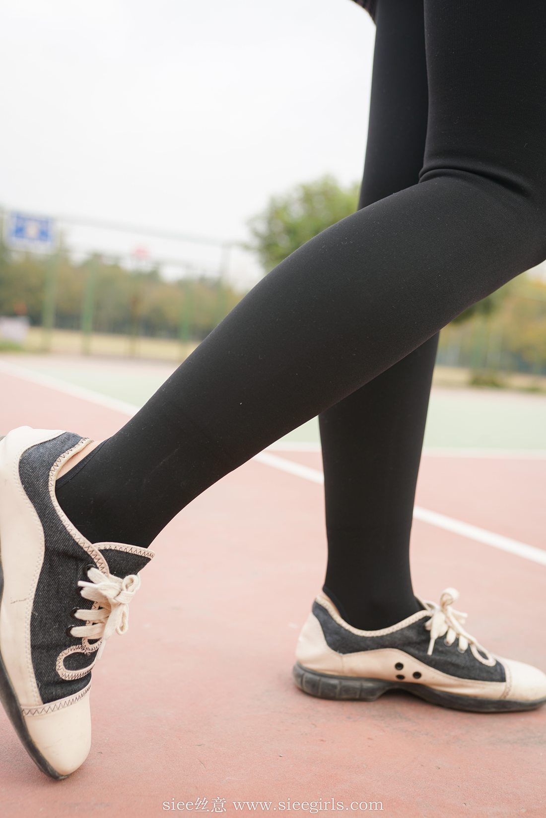 图片[13]-[SIEE丝意] No.403 熊熊～新的一年学姐陪你 在线浏览 – 速更版-美库