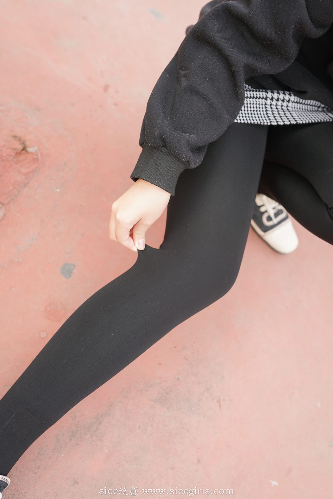 图片[25]-[SIEE丝意] No.403 熊熊～新的一年学姐陪你 在线浏览 – 速更版-美库