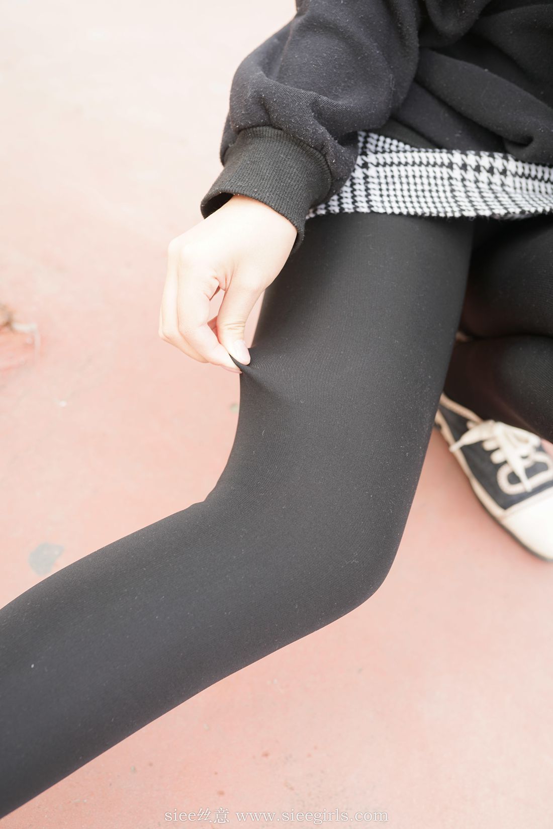 图片[28]-[SIEE丝意] No.403 熊熊～新的一年学姐陪你 在线浏览 – 速更版-美库