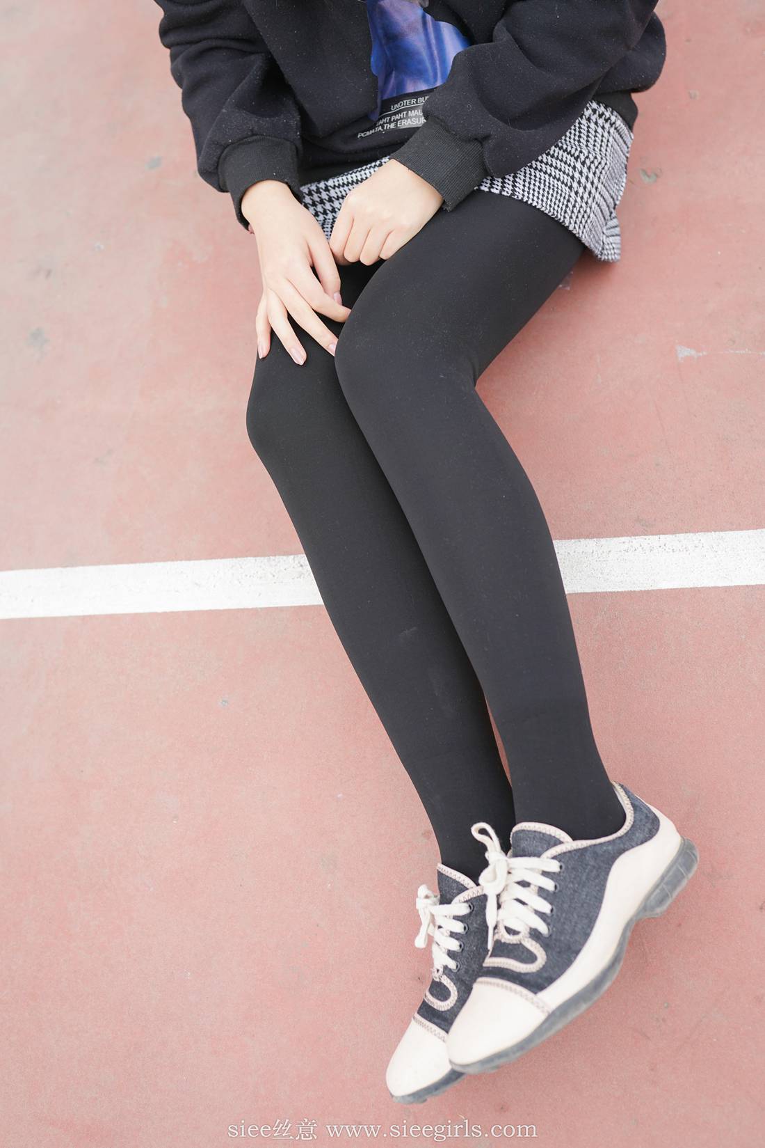 图片[38]-[SIEE丝意] No.403 熊熊～新的一年学姐陪你 在线浏览 – 速更版-美库