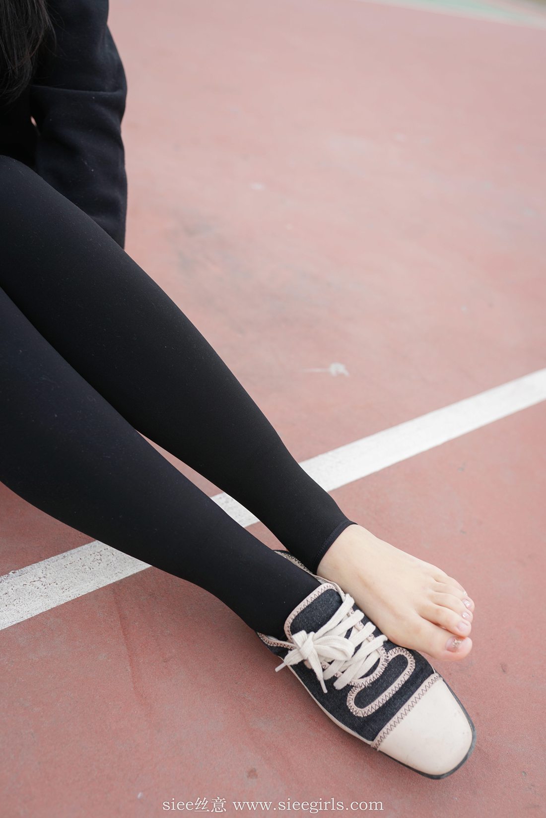 图片[56]-[SIEE丝意] No.403 熊熊～新的一年学姐陪你 在线浏览 – 速更版-美库