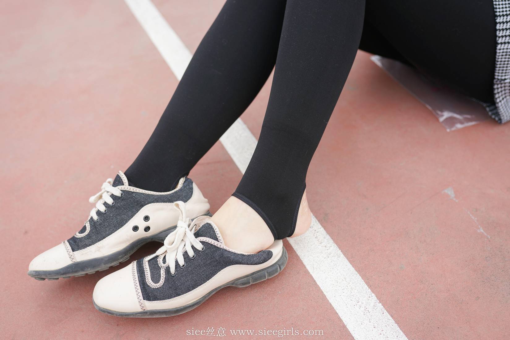 图片[60]-[SIEE丝意] No.403 熊熊～新的一年学姐陪你 在线浏览 – 速更版-美库