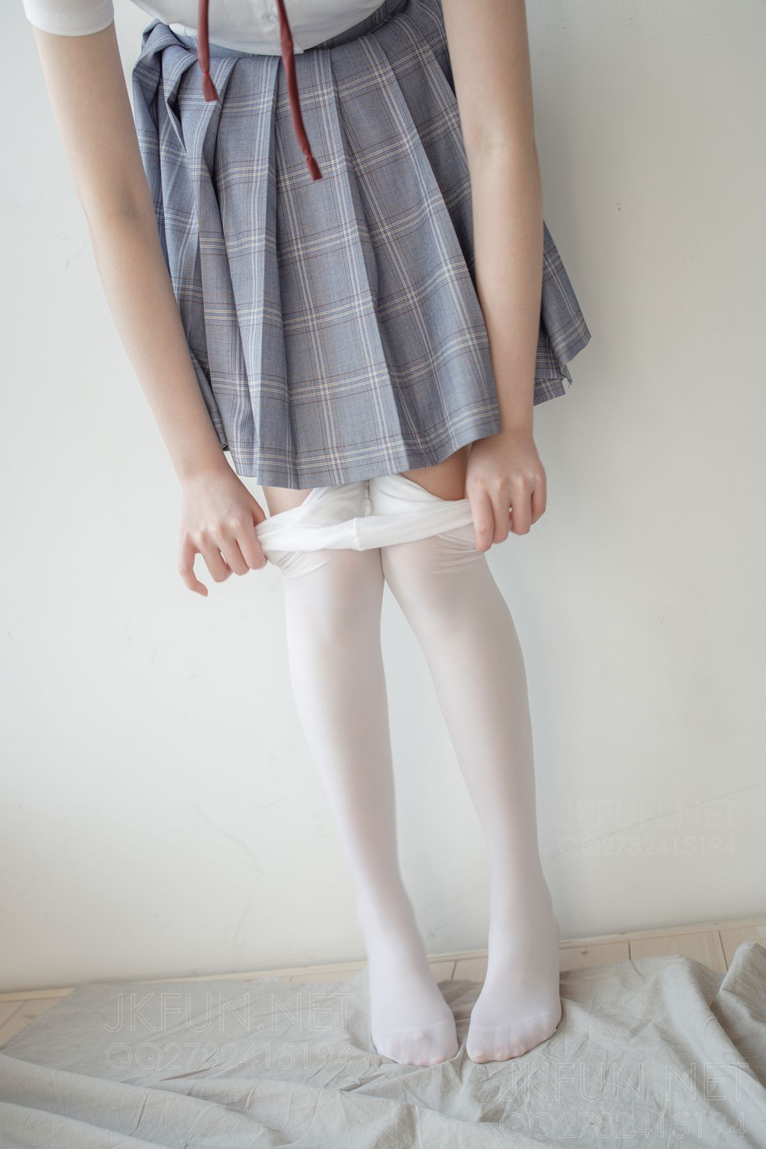 图片[226]-[森萝财团写真] JKFUN-002 Aika 可爱学妹丝足 在线浏览 – 速更版-美库