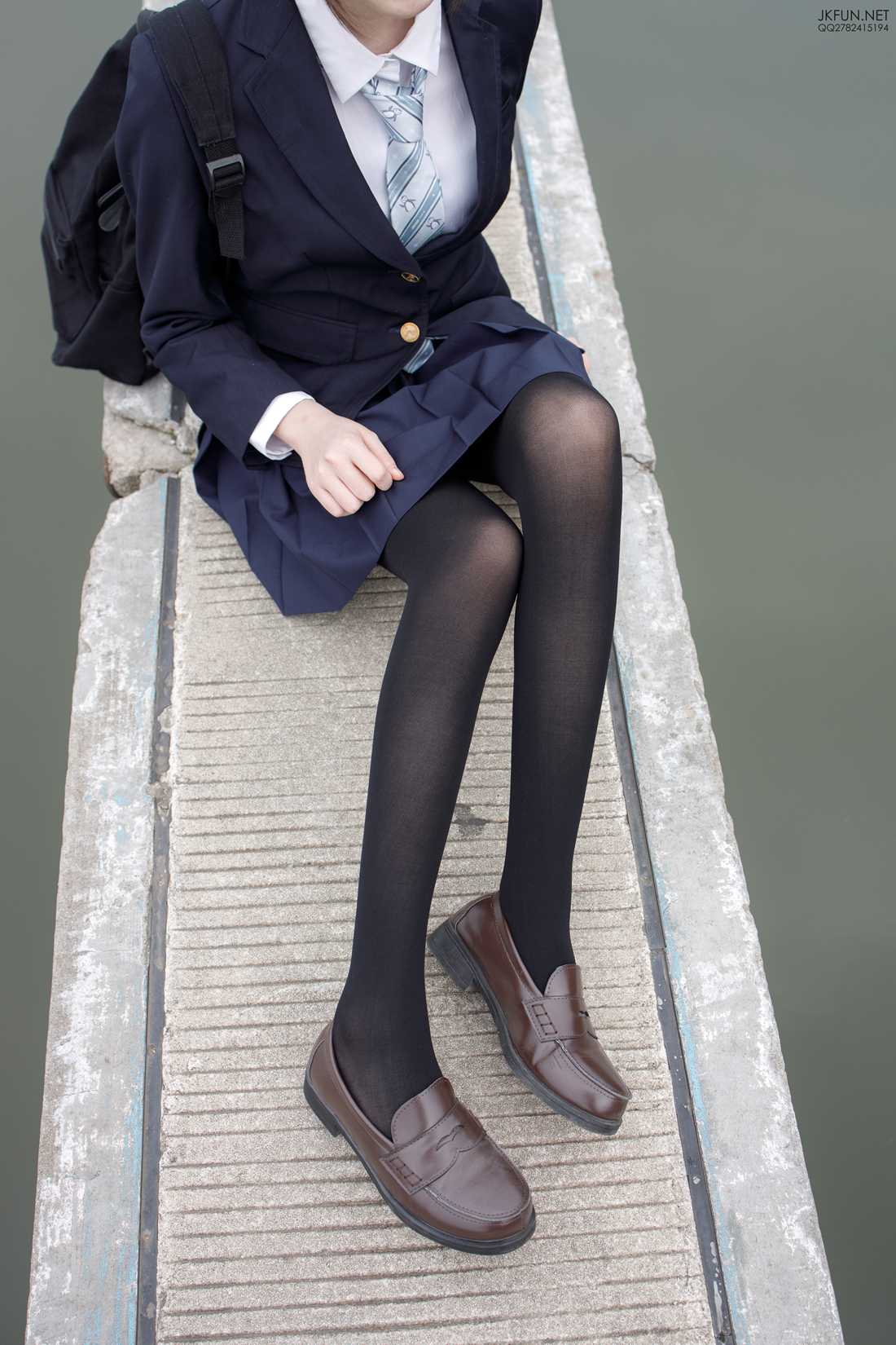 图片[4]-[森萝财团写真] JKFUN-006 Aika 日系黑丝 在线浏览 – 速更版-美库