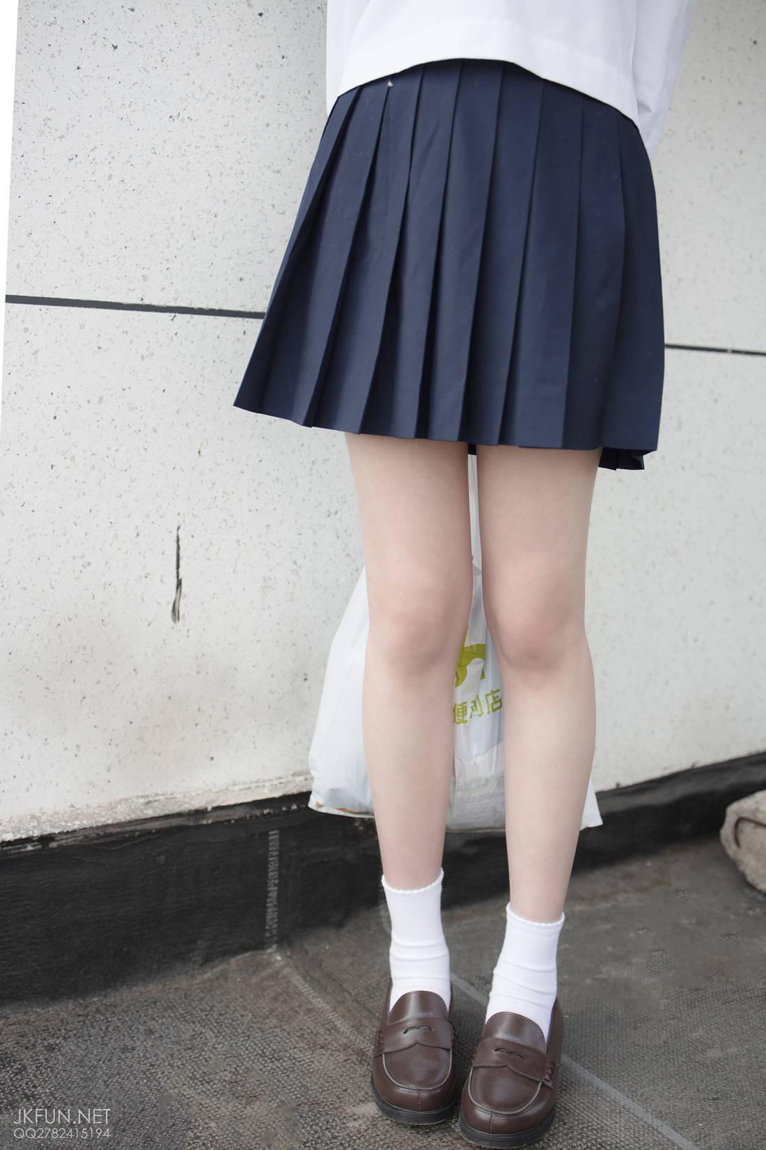 图片[95]-[森萝财团写真] JKFUN-002 Aika 可爱学妹丝足 在线浏览 – 速更版-美库