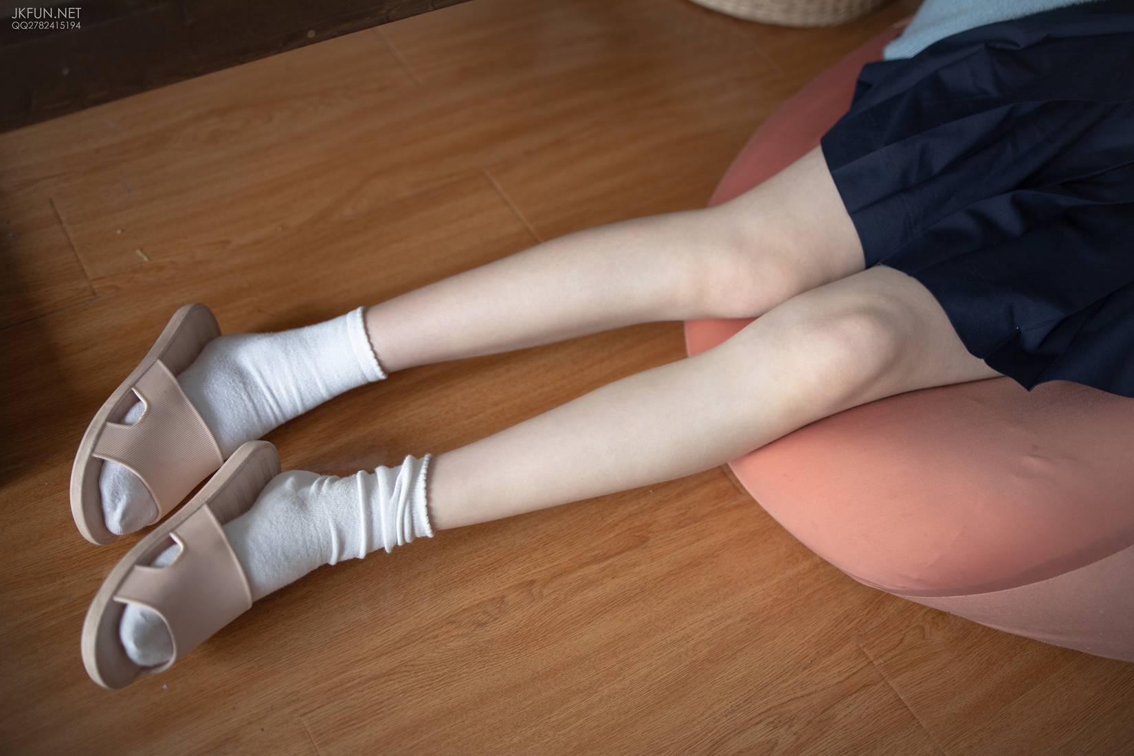 图片[101]-[森萝财团写真] JKFUN-002 Aika 可爱学妹丝足 在线浏览 – 速更版-美库