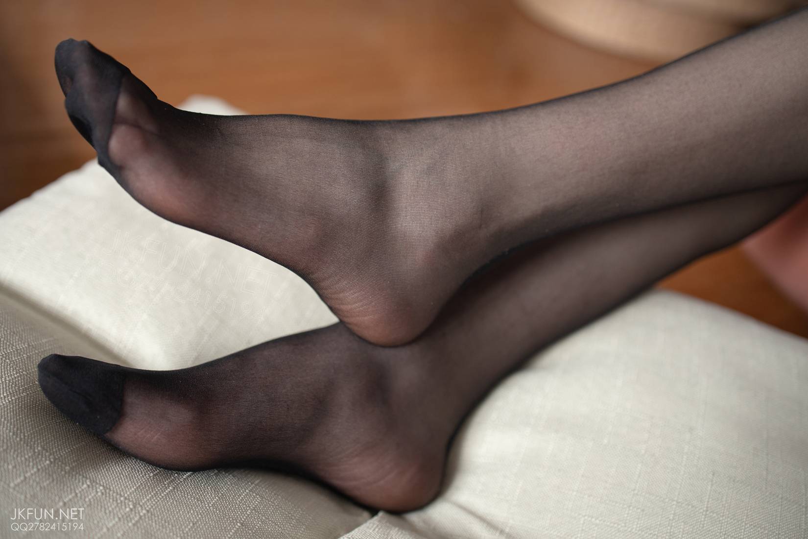 图片[85]-[森萝财团写真] JKFUN-002 Aika 可爱学妹丝足 在线浏览 – 速更版-美库