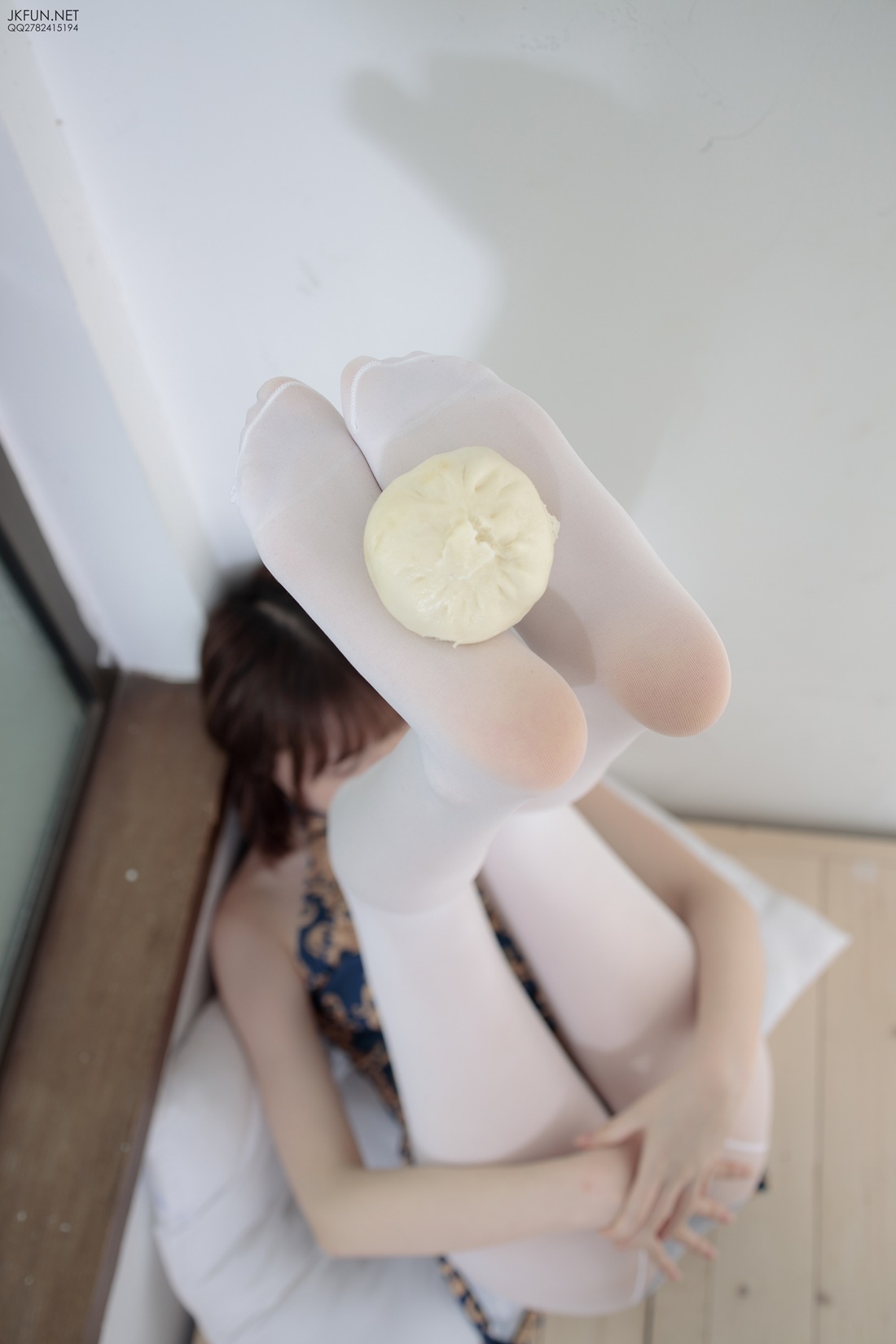 图片[53]-[森萝财团写真] JKFUN-008 Aika 60D白丝踩酱肉包 在线浏览 – 速更版-美库