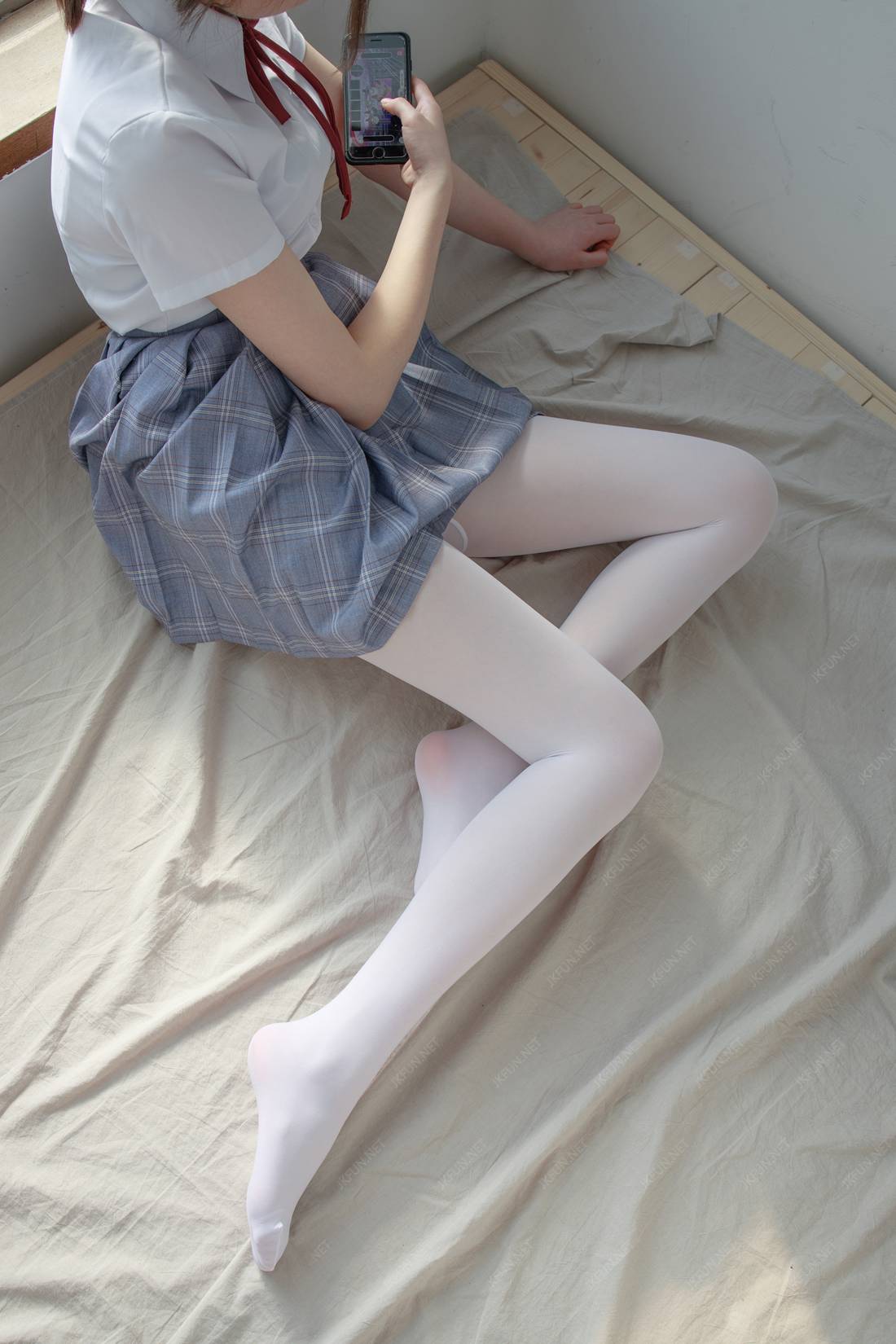 图片[181]-[森萝财团写真] JKFUN-002 Aika 可爱学妹丝足 在线浏览 – 速更版-美库