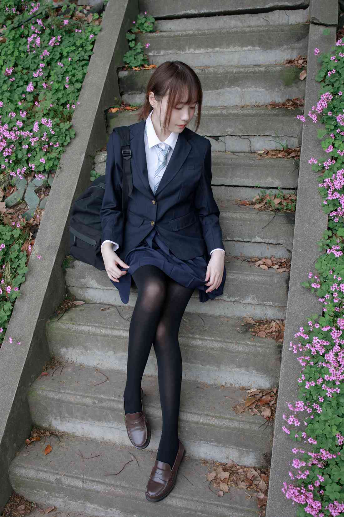 图片[113]-[森萝财团写真] JKFUN-006 Aika 日系黑丝 在线浏览 – 速更版-美库