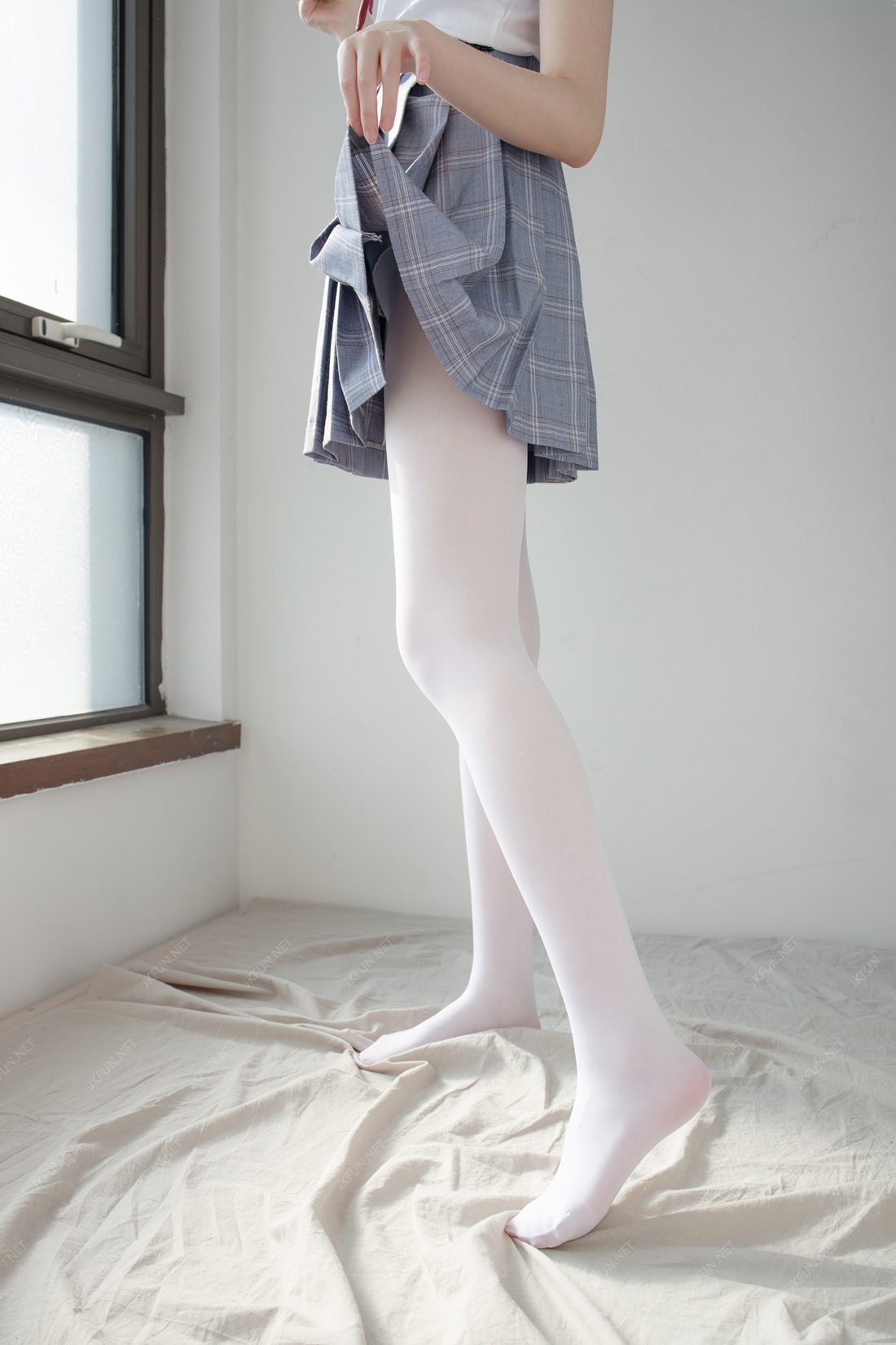 图片[148]-[森萝财团写真] JKFUN-002 Aika 可爱学妹丝足 在线浏览 – 速更版-美库