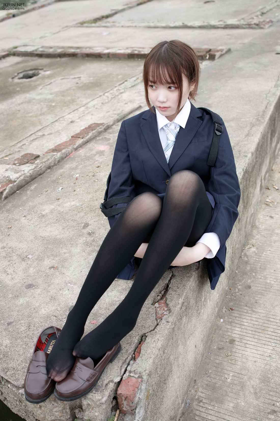 图片[130]-[森萝财团写真] JKFUN-006 Aika 日系黑丝 在线浏览 – 速更版-美库