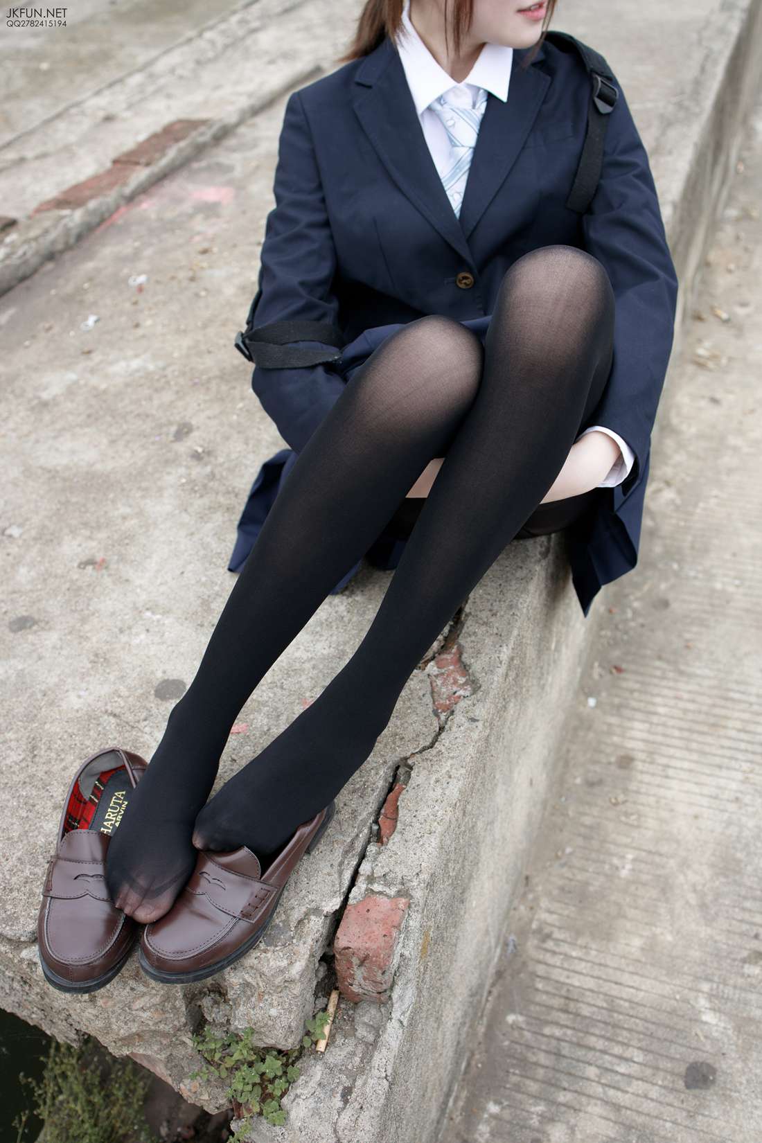 图片[126]-[森萝财团写真] JKFUN-006 Aika 日系黑丝 在线浏览 – 速更版-美库