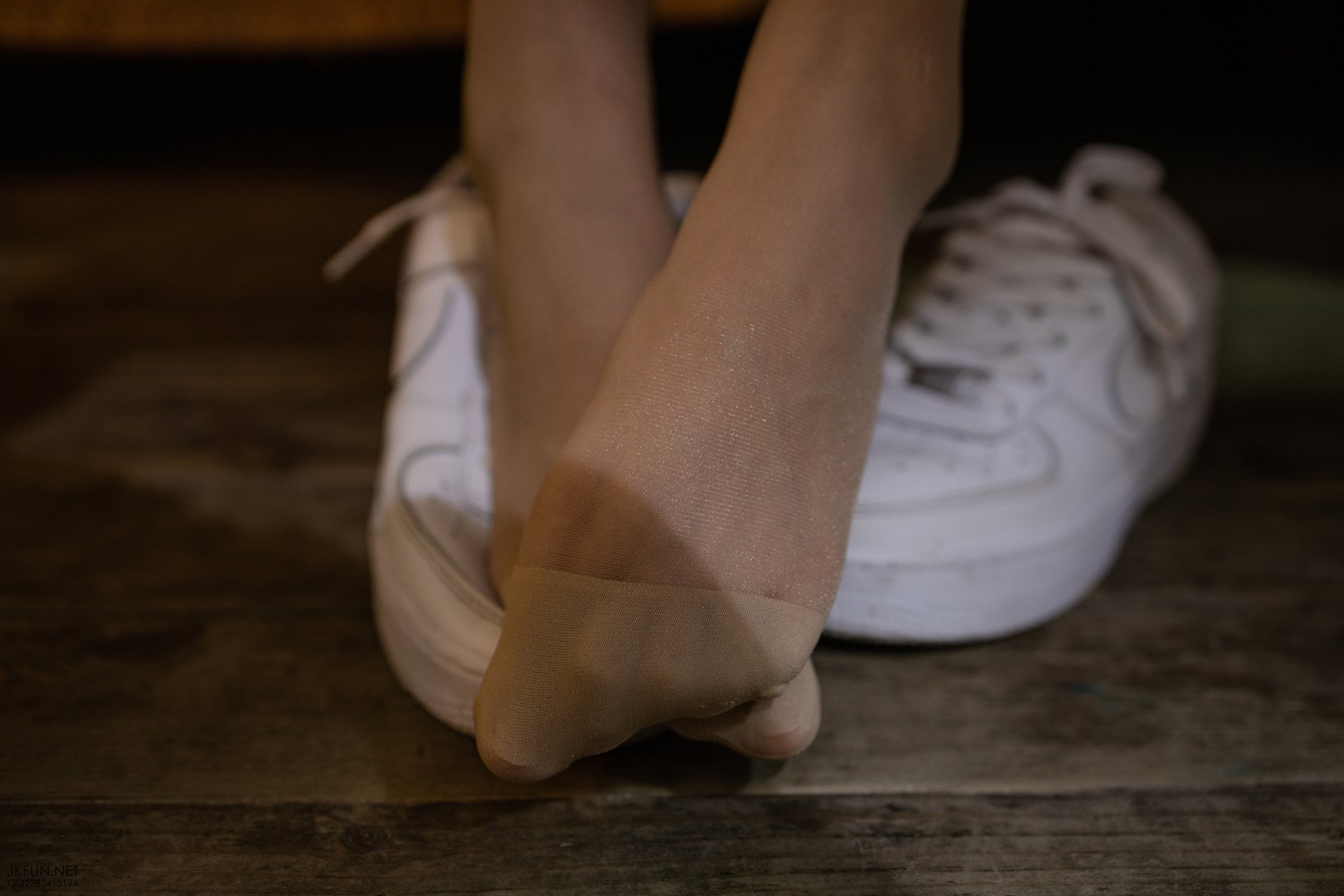 图片[53]-[森萝财团写真] JKFUN-012 10D肉丝运动鞋桌下 在线浏览 – 速更版-美库