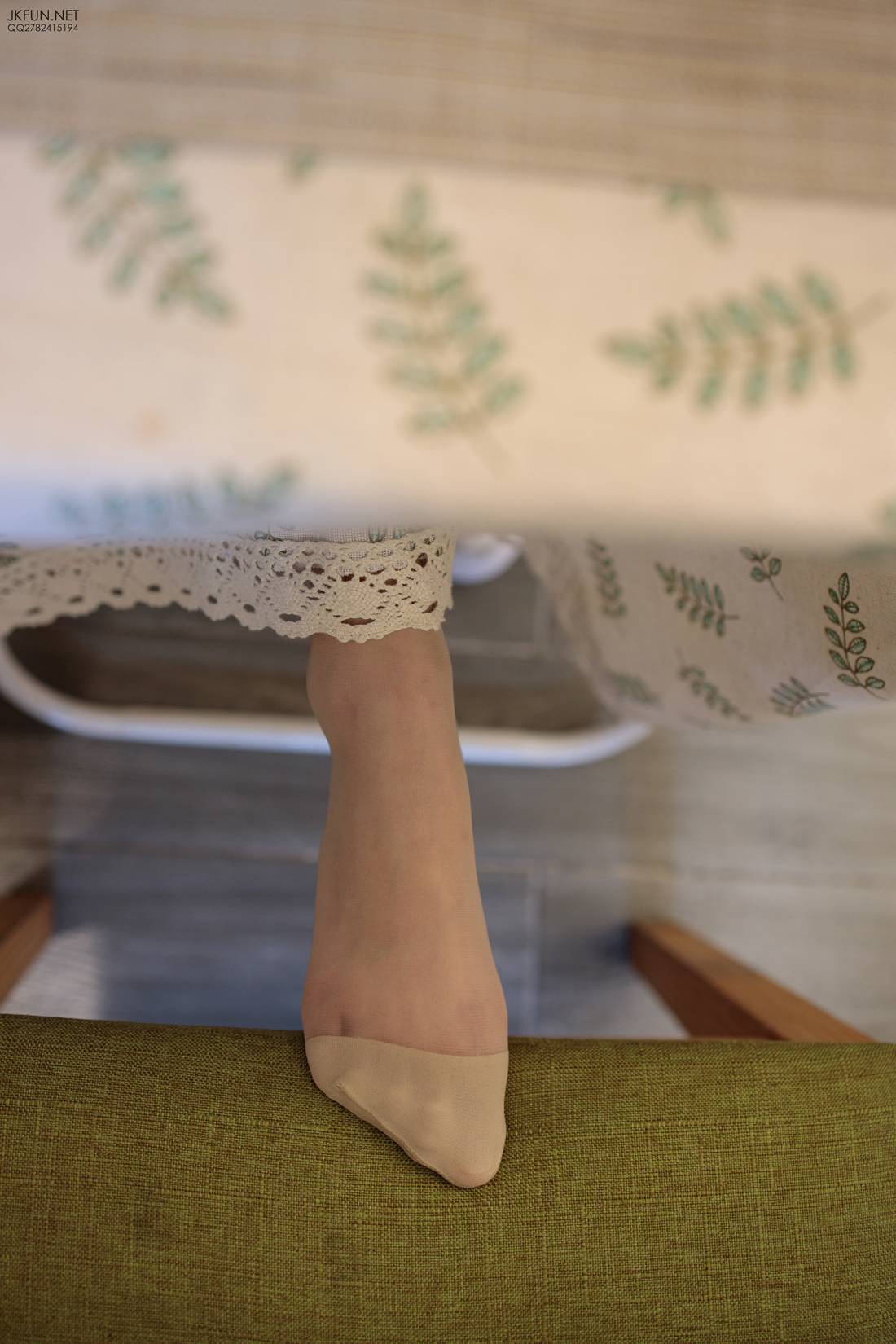 图片[40]-[森萝财团写真] JKFUN-012 10D肉丝运动鞋桌下 在线浏览 – 速更版-美库