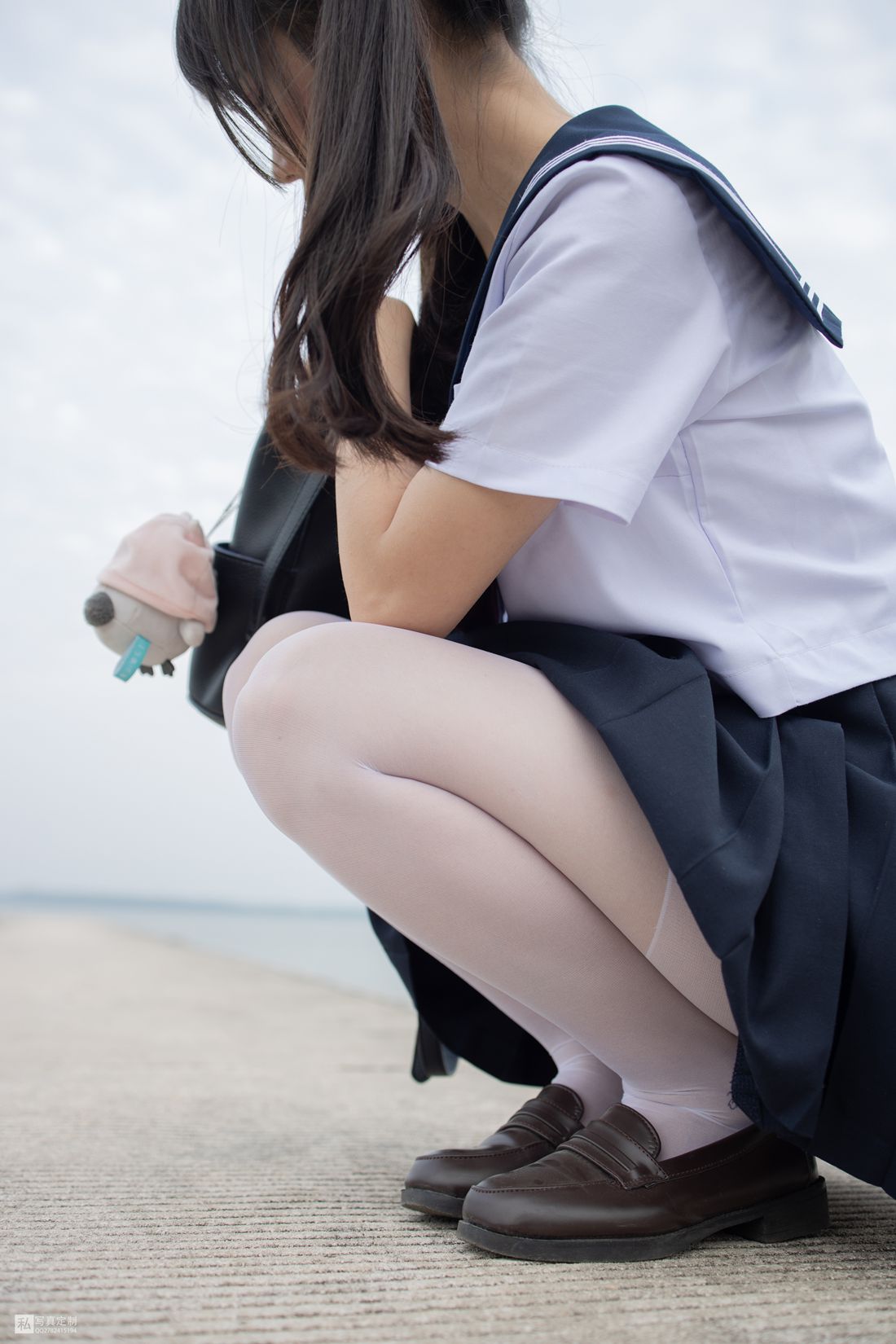 [森萝财团写真] JKFUN-028 抑郁湖边与绝望天台 15D白丝 默陌 在线浏览 - 雅色汇