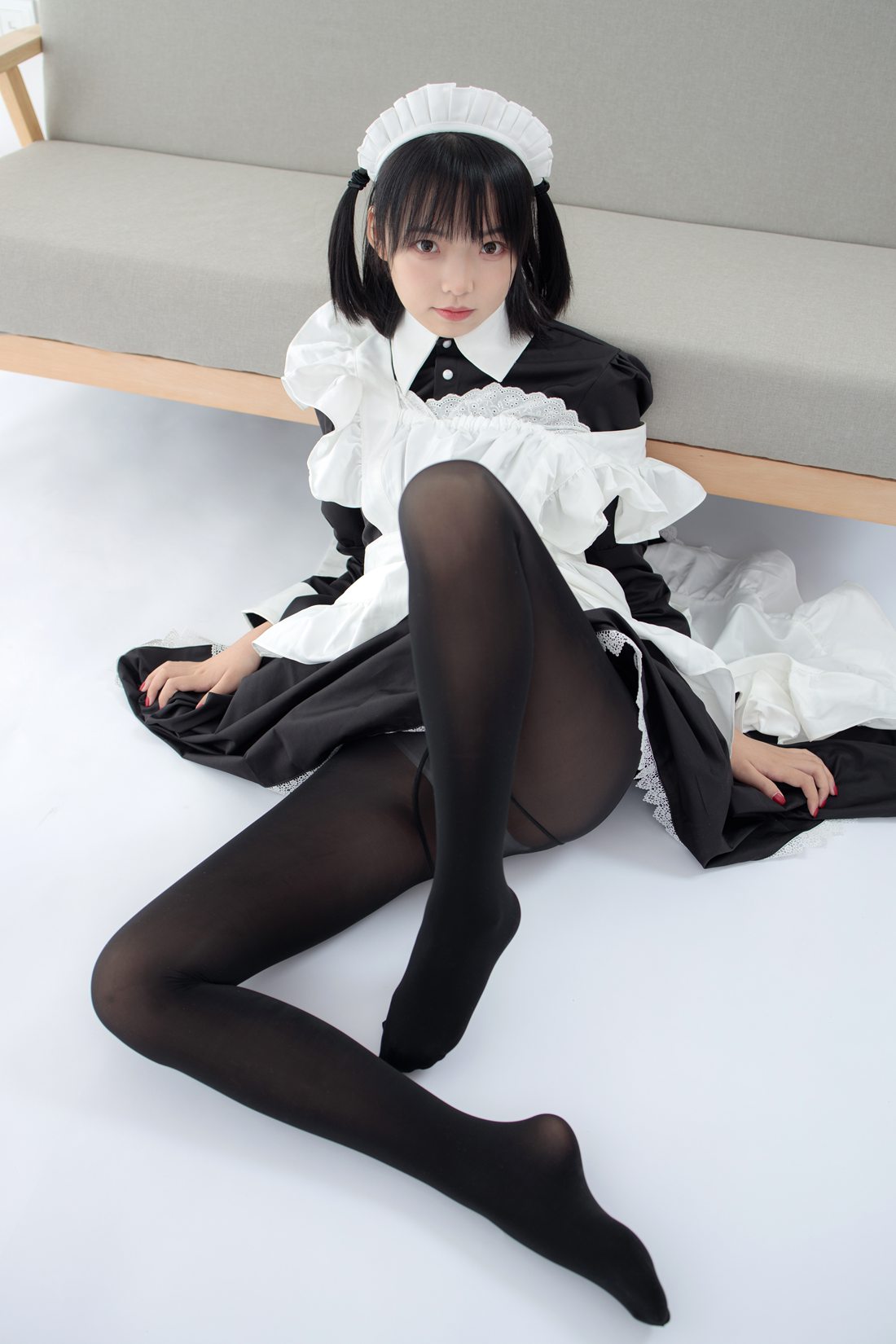图片[3]-[森萝财团写真] JKFUN-029 卉女仆 踩物 80D黑丝 在线浏览-翎羽暗房