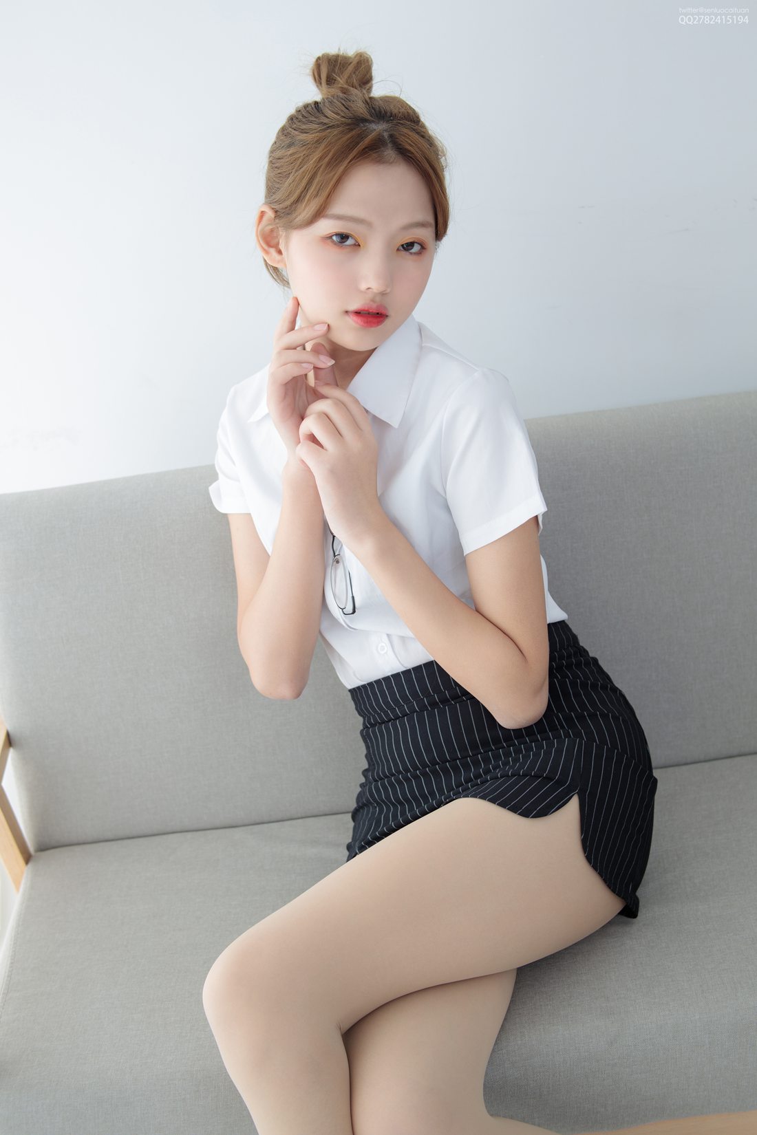 图片[63]-[森萝财团写真] JKFUN-037《OL一定要搭配眼镜》50D肉丝 在线浏览 – 速更版-美库