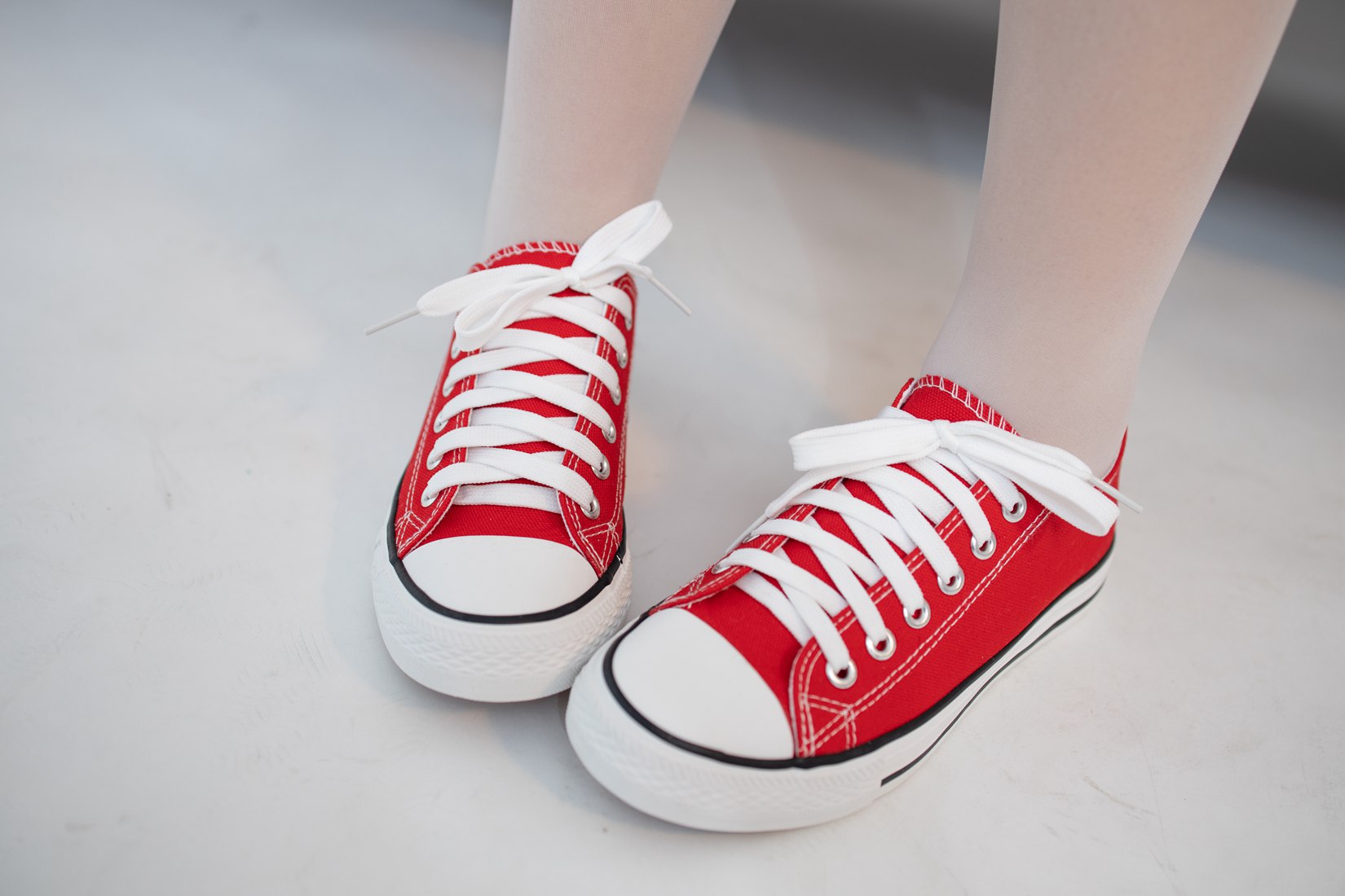 图片[36]-[森萝财团写真] JKFUN-040《红色帆布鞋定制》13D白丝 小夜 在线浏览 – 速更版-美库