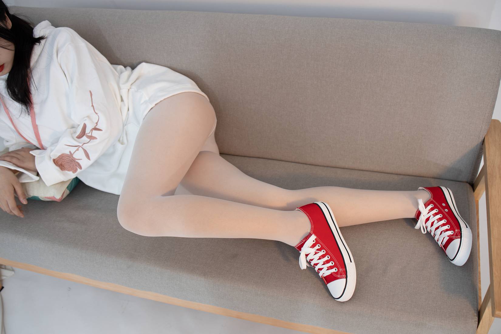 图片[20]-[森萝财团写真] JKFUN-040《红色帆布鞋定制》13D白丝 小夜 在线浏览 – 速更版-美库