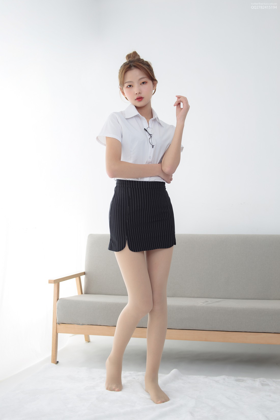 图片[21]-[森萝财团写真] JKFUN-046 OL一定要搭配眼镜 50D肉丝 在线浏览 – 速更版-美库