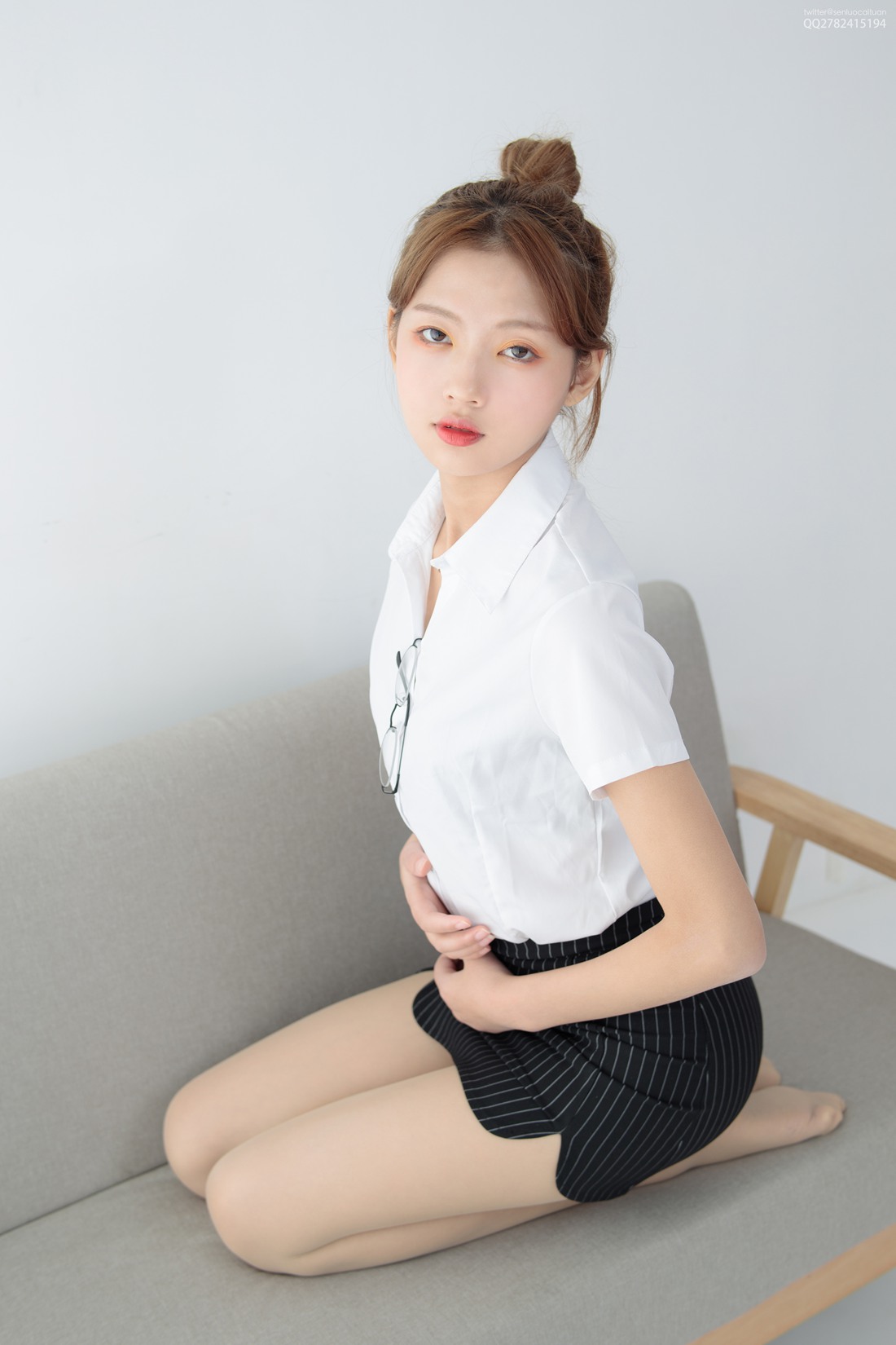 图片[32]-[森萝财团写真] JKFUN-046 OL一定要搭配眼镜 50D肉丝 在线浏览 – 速更版-美库