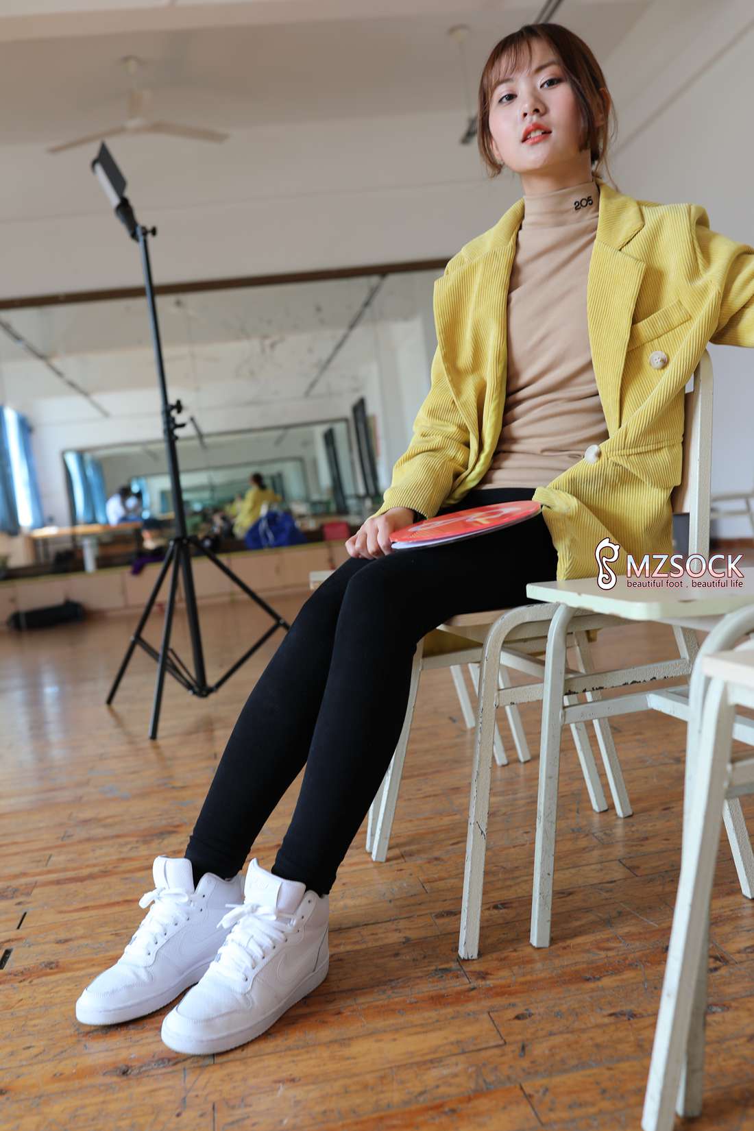 图片[93]-[MZSOCK爱美足] No.002 佳妹 在线浏览 – 速更版-美库