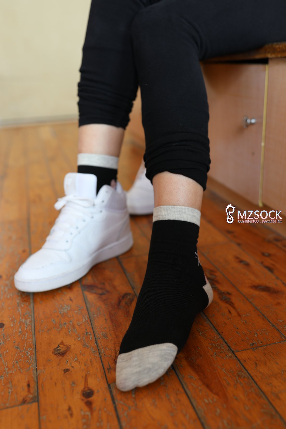 图片[4]-[MZSOCK爱美足] No.002 佳妹 在线浏览 – 速更版-美库