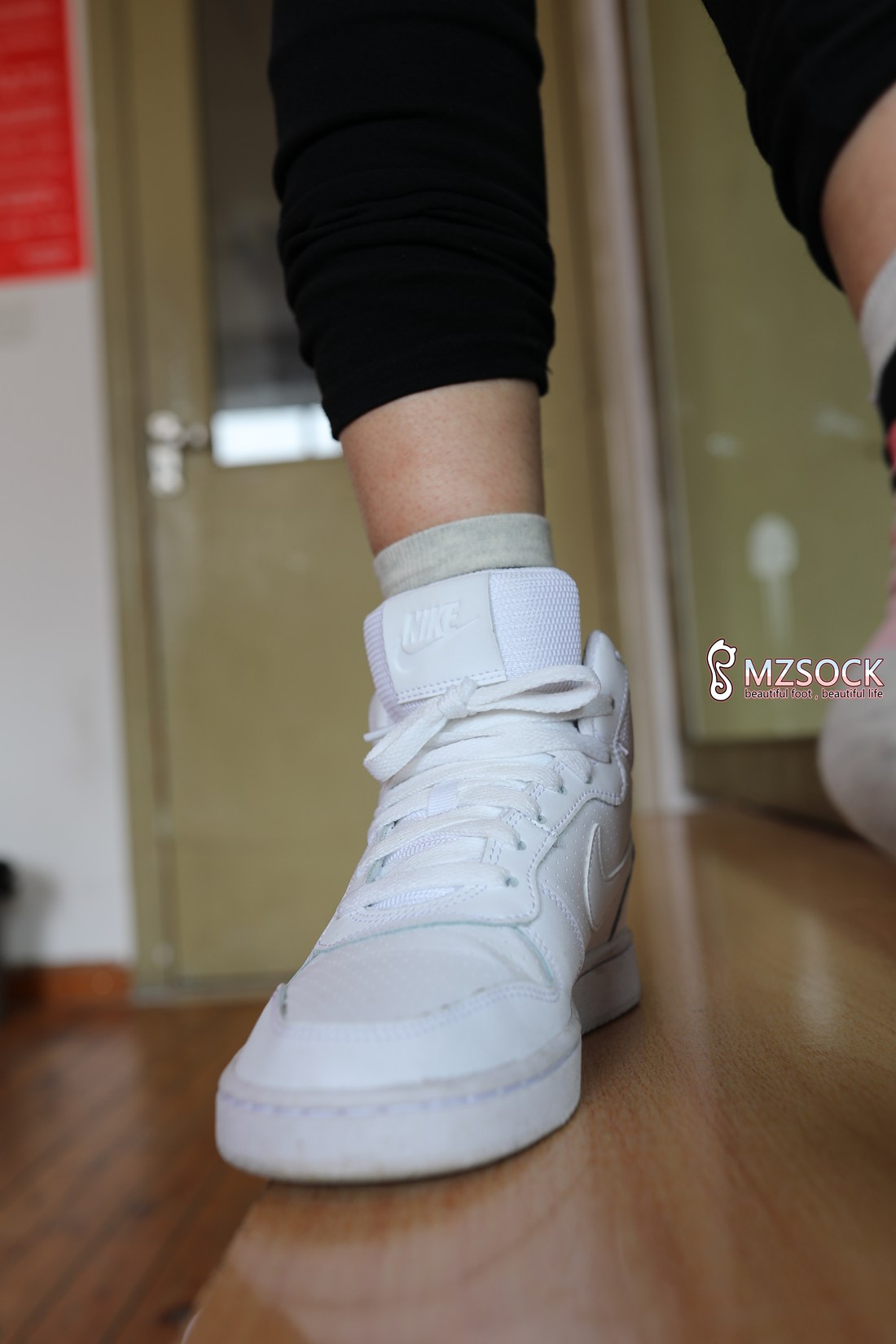 图片[131]-[MZSOCK爱美足] No.002 佳妹 在线浏览 – 速更版-美库