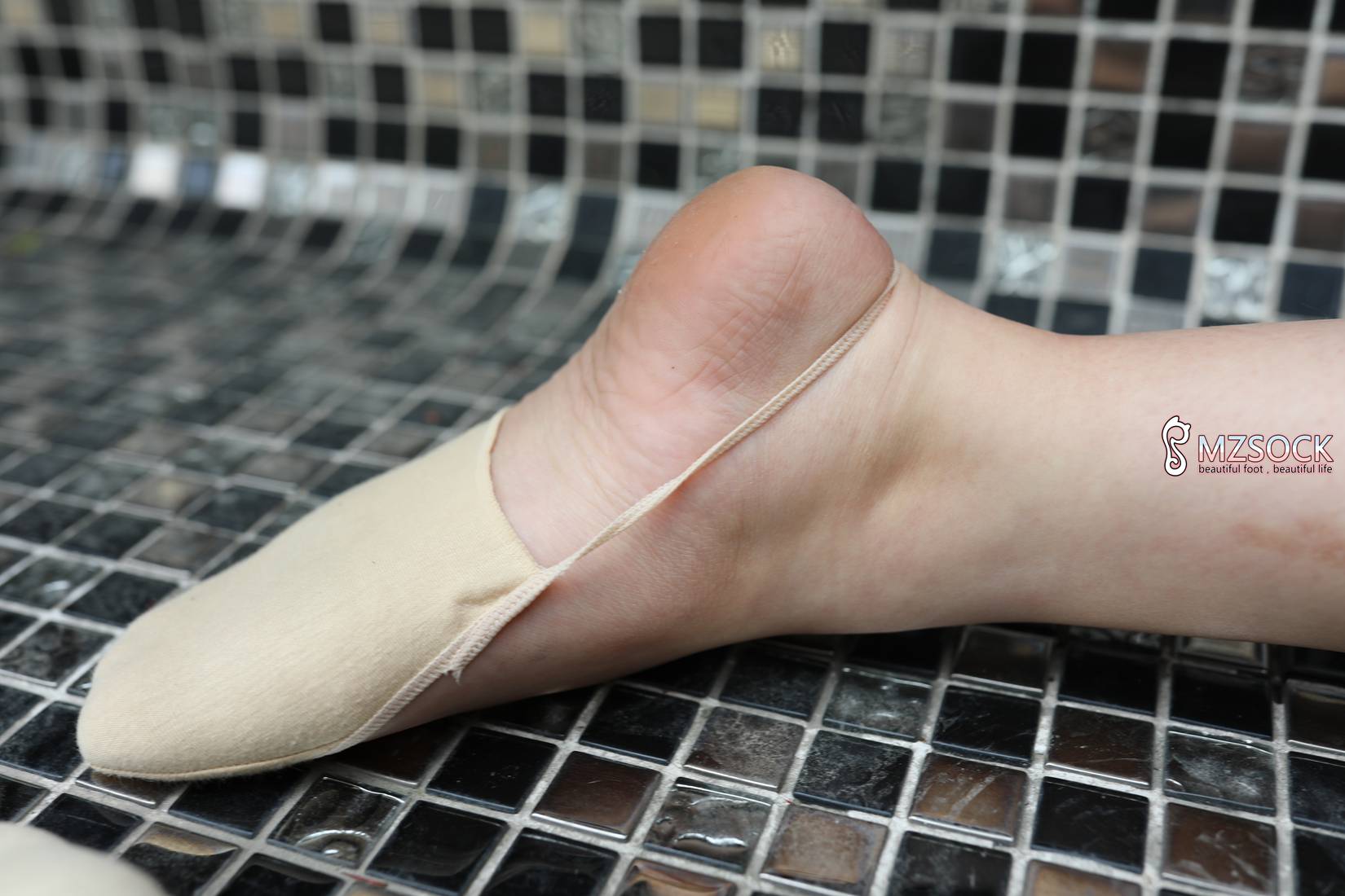 图片[11]-[MZSOCK爱美足] No.006 肖弧 在线浏览 – 速更版-美库