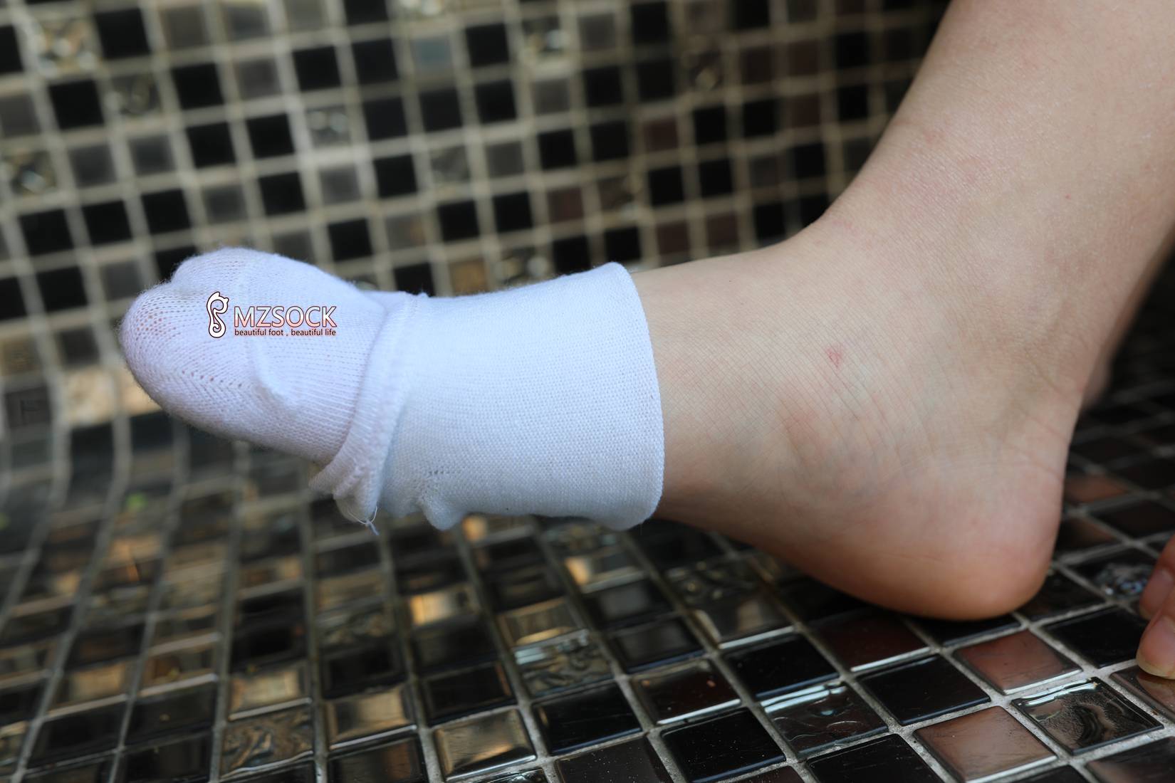 图片[303]-[MZSOCK爱美足] No.011 晓晓 在线浏览 – 速更版-美库