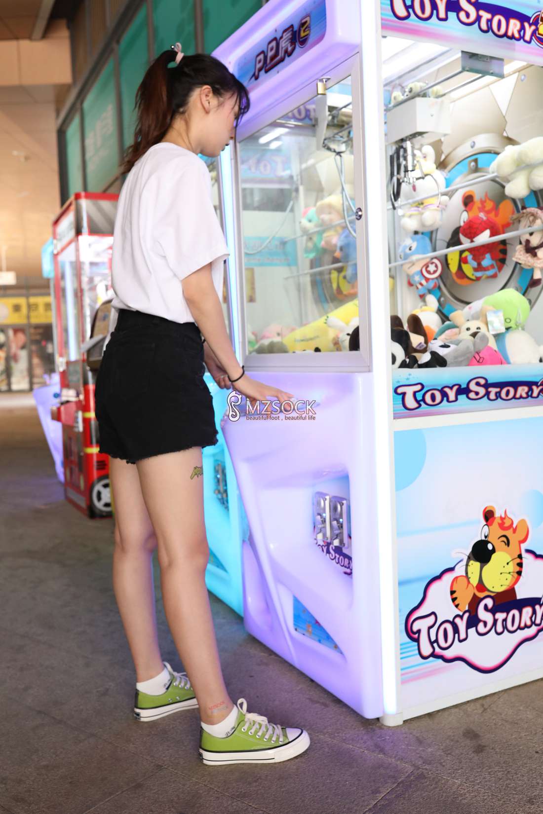 图片[156]-[MZSOCK爱美足] No.037 悦悦 在线浏览 – 速更版-美库