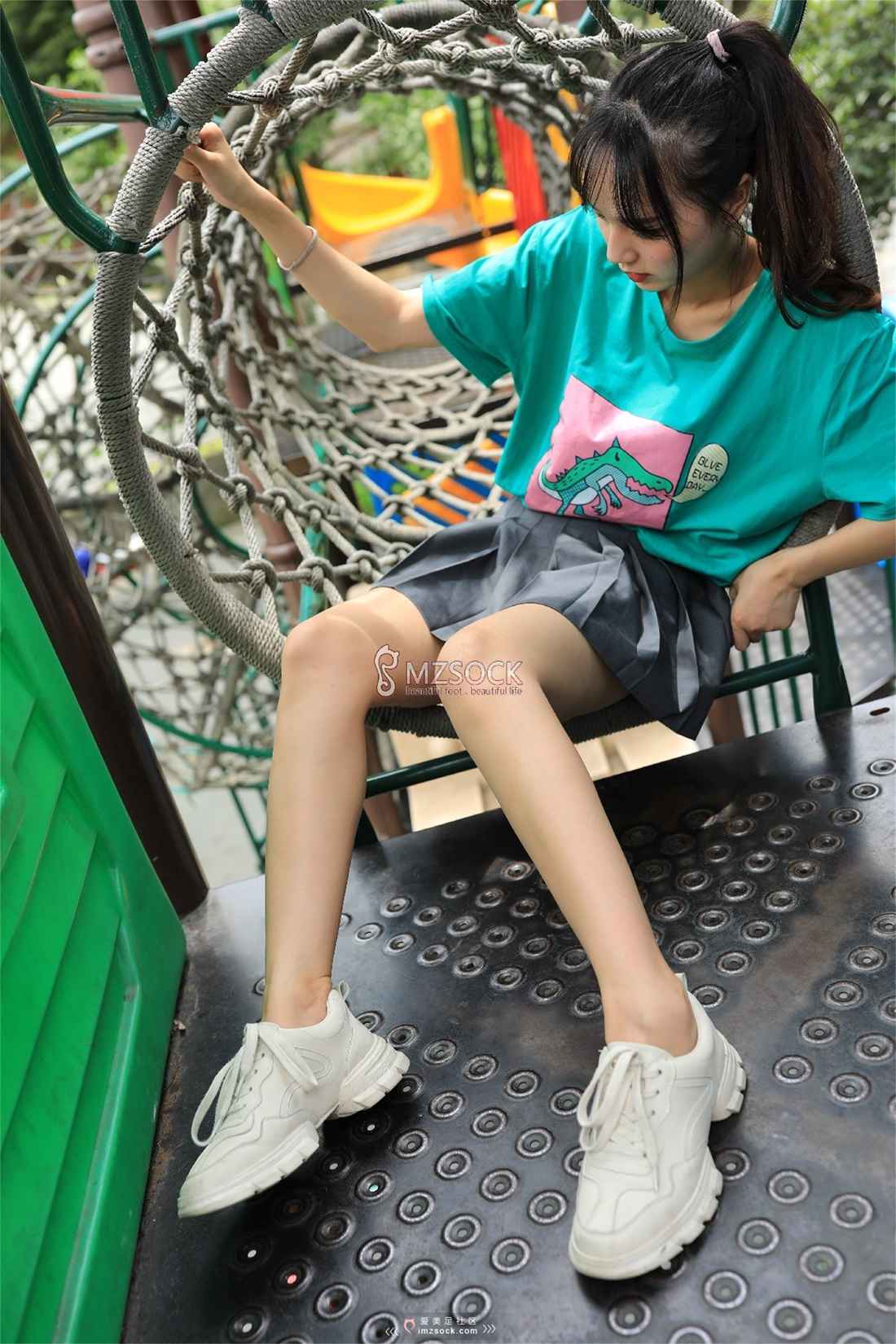 图片[15]-[MZSOCK爱美足] No.047 悦悦 在线浏览 – 速更版-美库