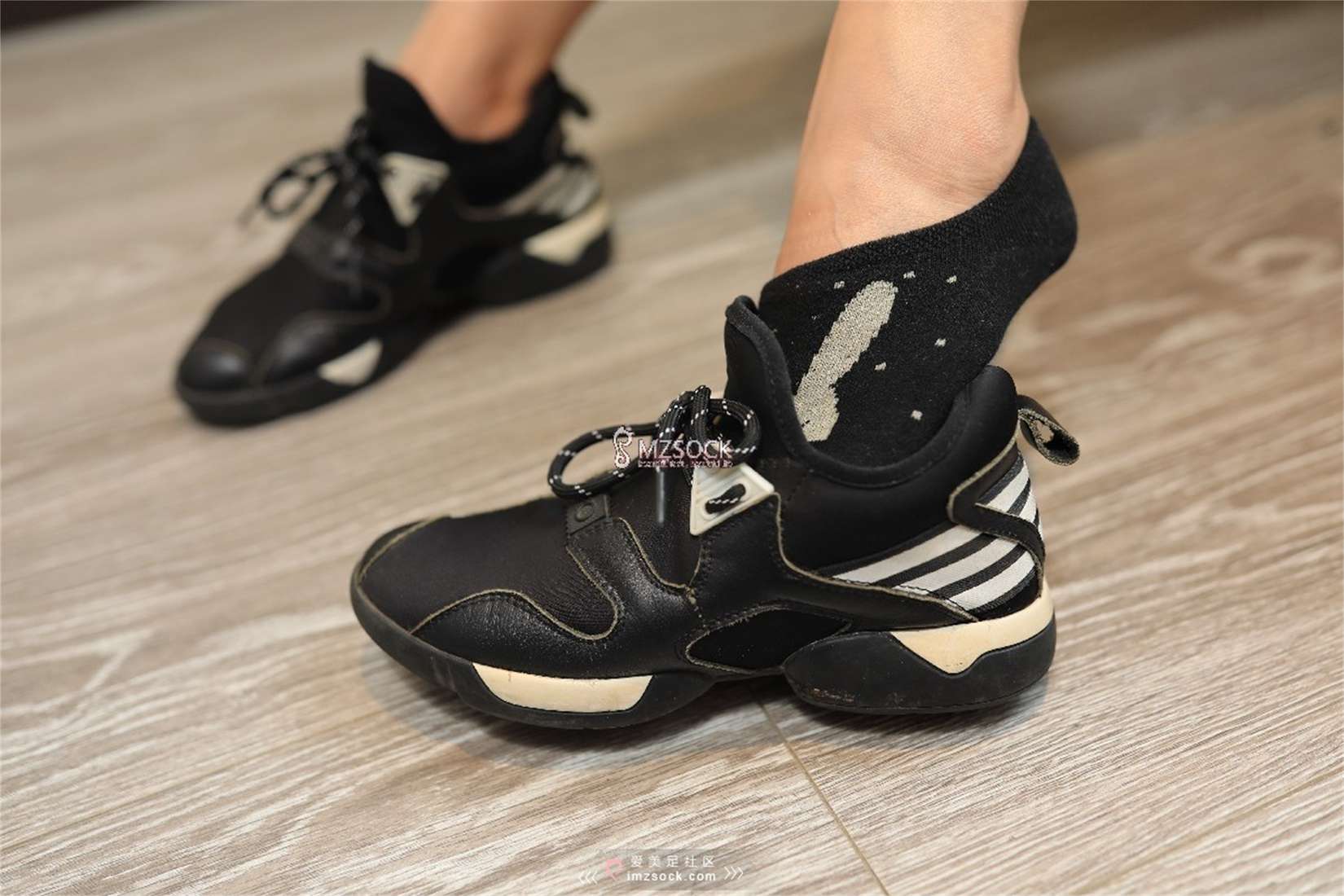 图片[18]-[MZSOCK爱美足] No.050 果儿 在线浏览 – 速更版-美库