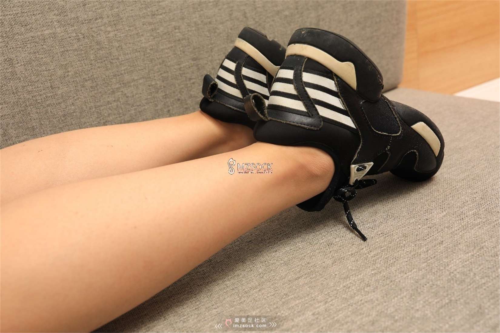 图片[40]-[MZSOCK爱美足] No.050 果儿 在线浏览 – 速更版-美库