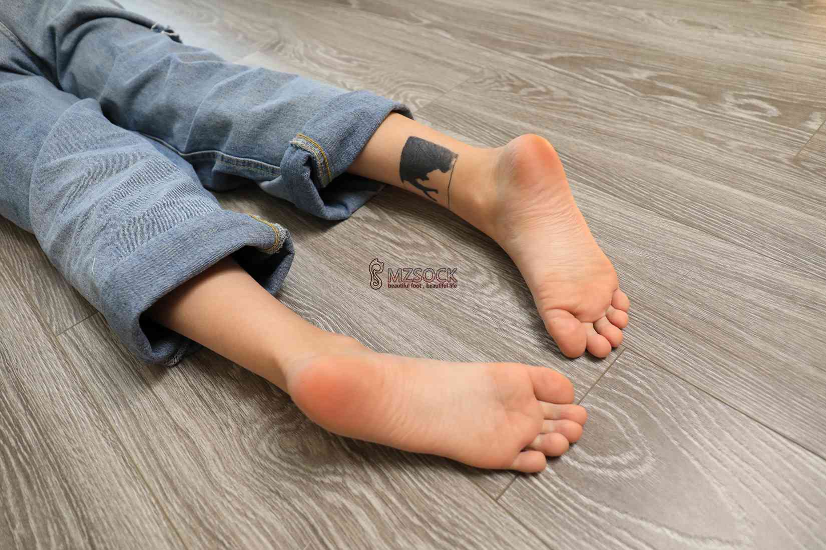 图片[40]-[MZSOCK爱美足] No.059 芳芳 在线浏览 – 速更版-美库