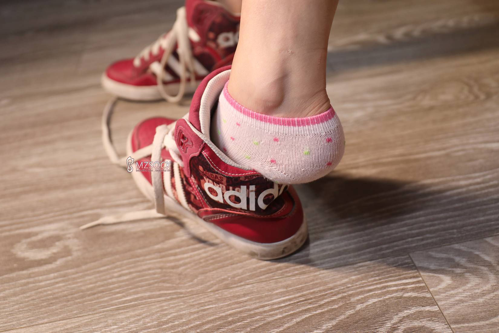 图片[20]-[MZSOCK爱美足] No.067 悦悦 在线浏览 – 速更版-美库